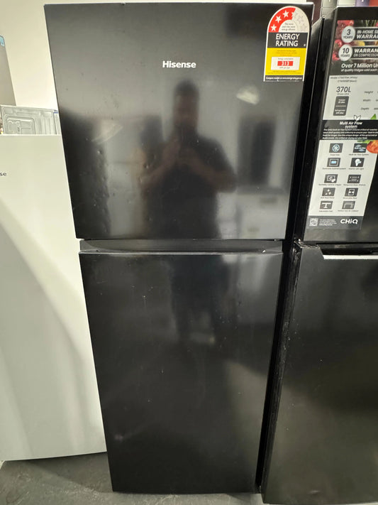 Refurbished Hisense 325 litres fridge freezer | PERTH