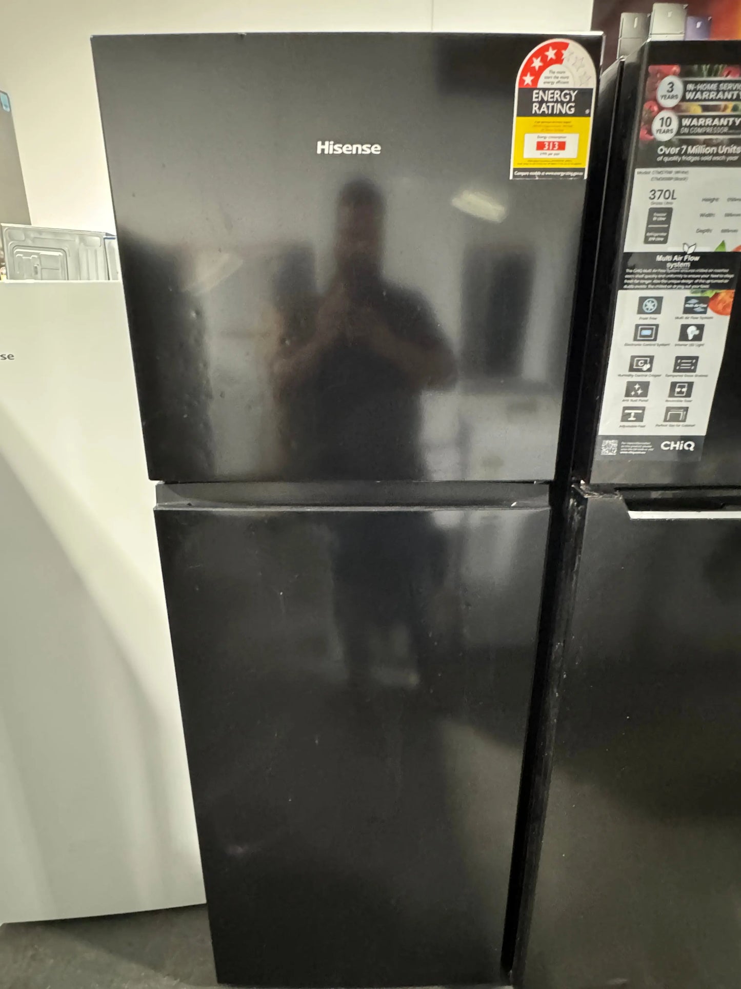 Refurbished Hisense 325 litres fridge freezer | PERTH