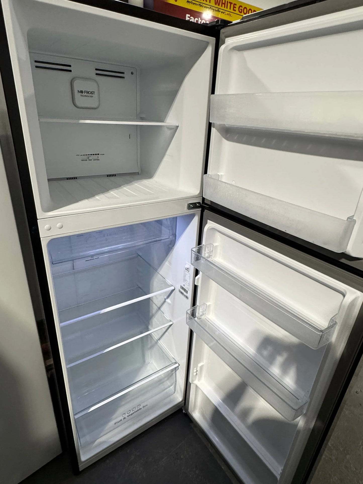 Refurbished Hisense 325 litres fridge freezer | PERTH