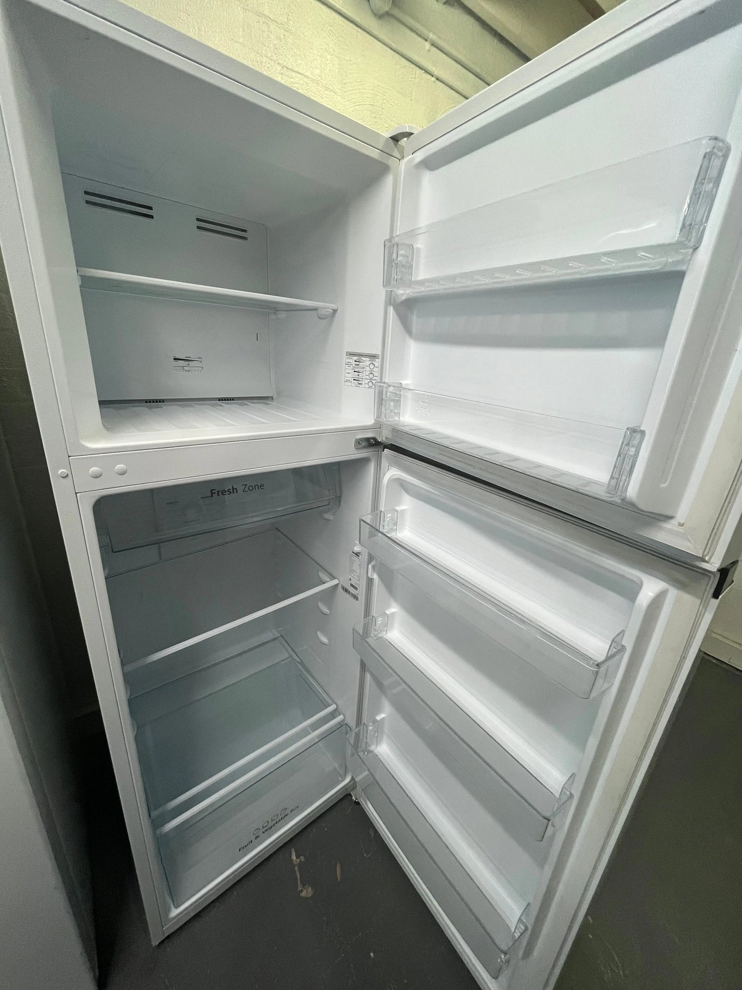 Refurbished Hisense 325L fridge freezer | ALEXANDRIA