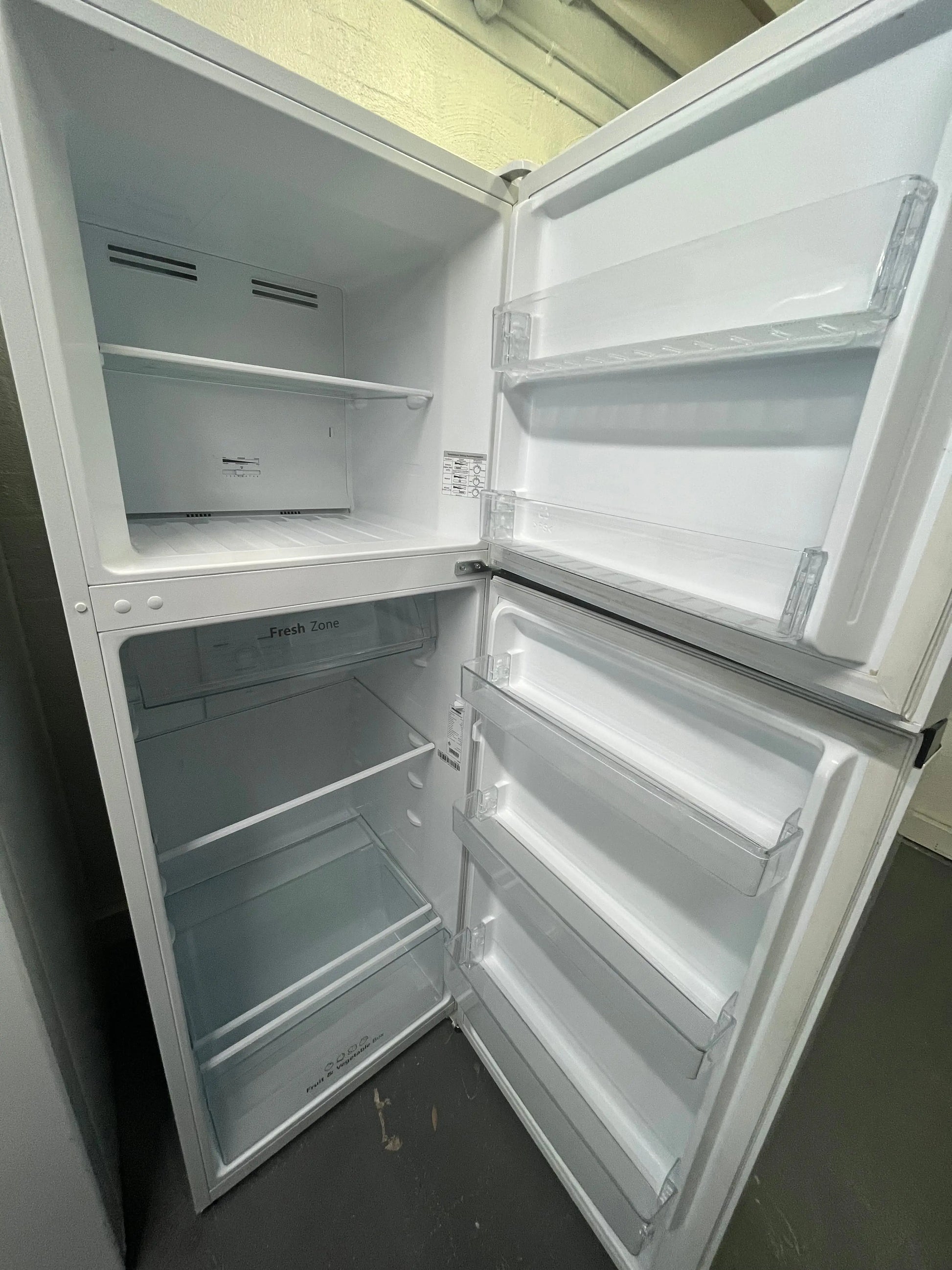 Refurbished Hisense 325L fridge freezer | ALEXANDRIA