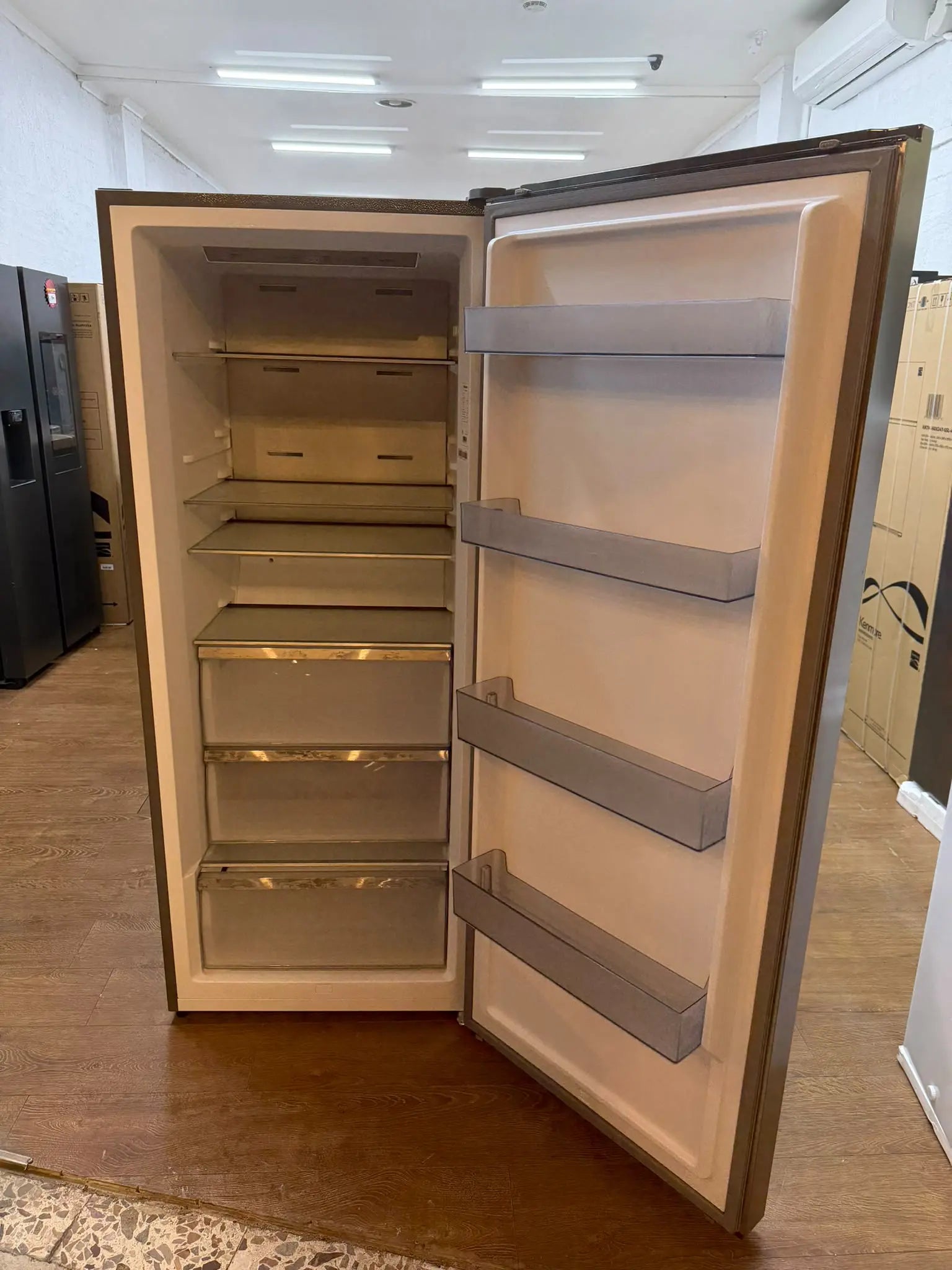 Refurbished Hisense 384L Hybrid Vertical Fridge Freezer – HRVF384S | RESERVOIR