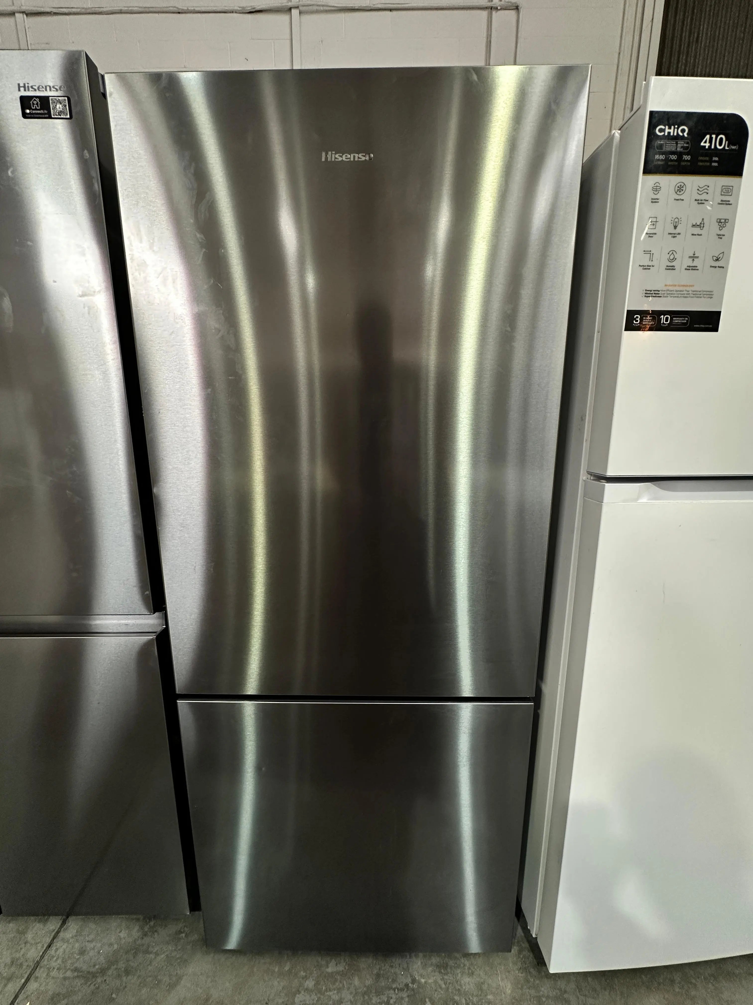 Refurbished Hisense 417L Eco Vision Bottom Mount Fridge Freezer | ADELAIDE