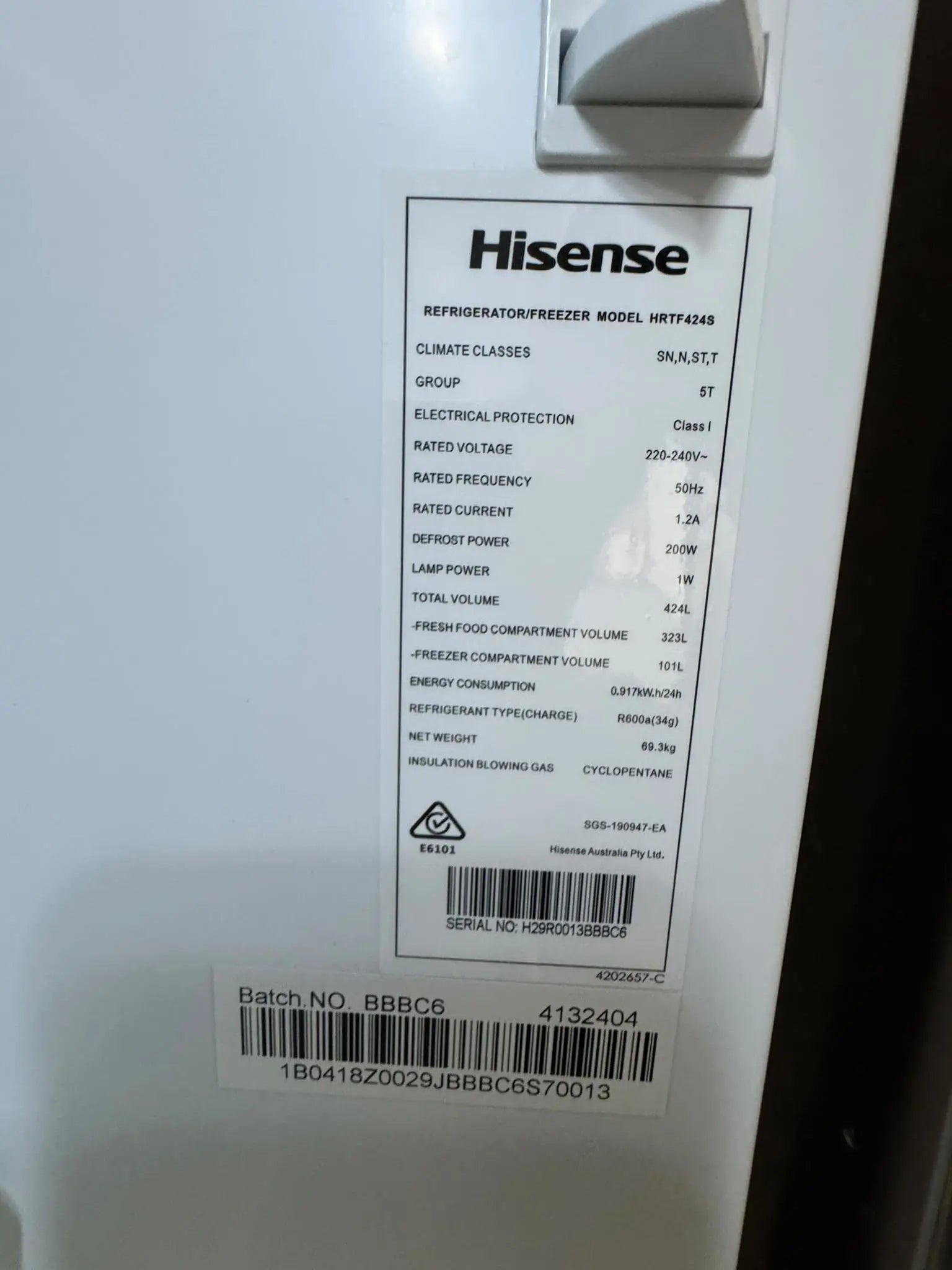 Refurbished Hisense 424L Top Mount Fridge Freezer | PERTH