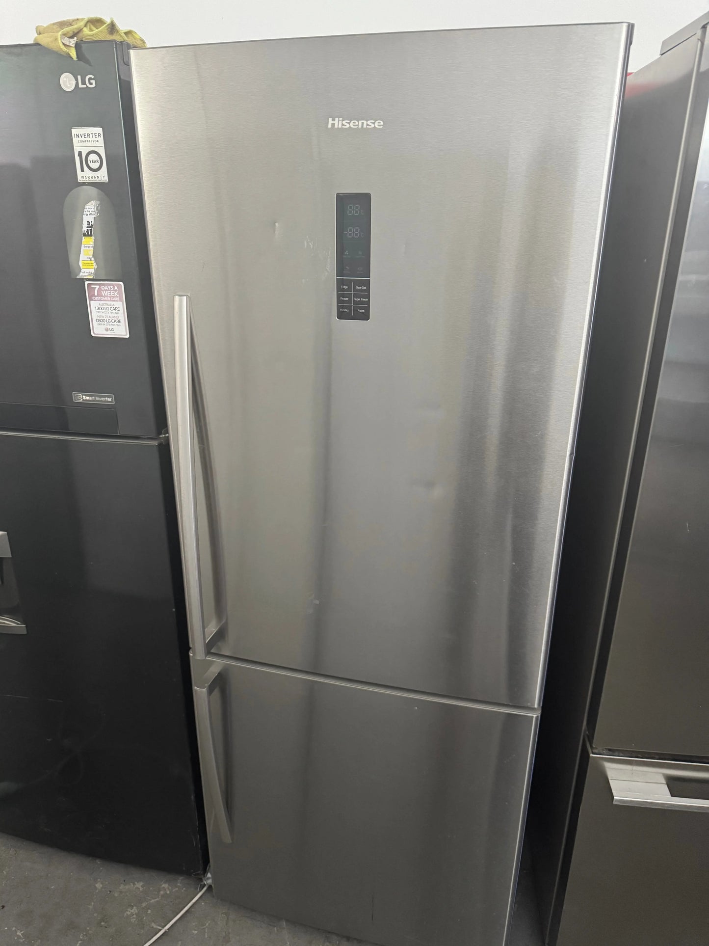 Refurbished Hisense 435 Litres Fridge Freezer | PERTH