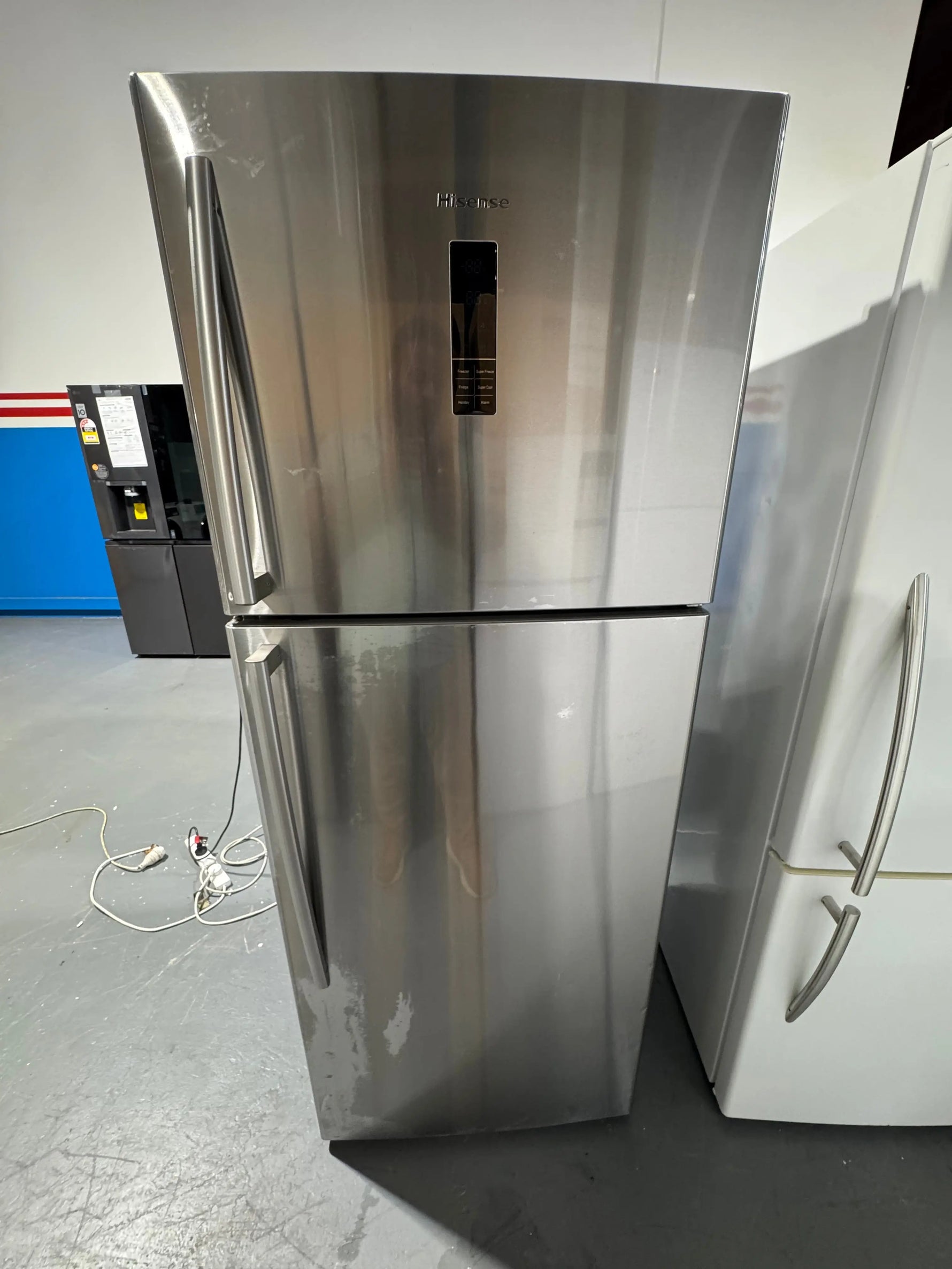 Refurbished Hisense 436 litres fridge freezer | PERTH