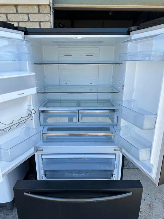 Refurbished Hisense 577 Litres Fridge Freezer | PERTH