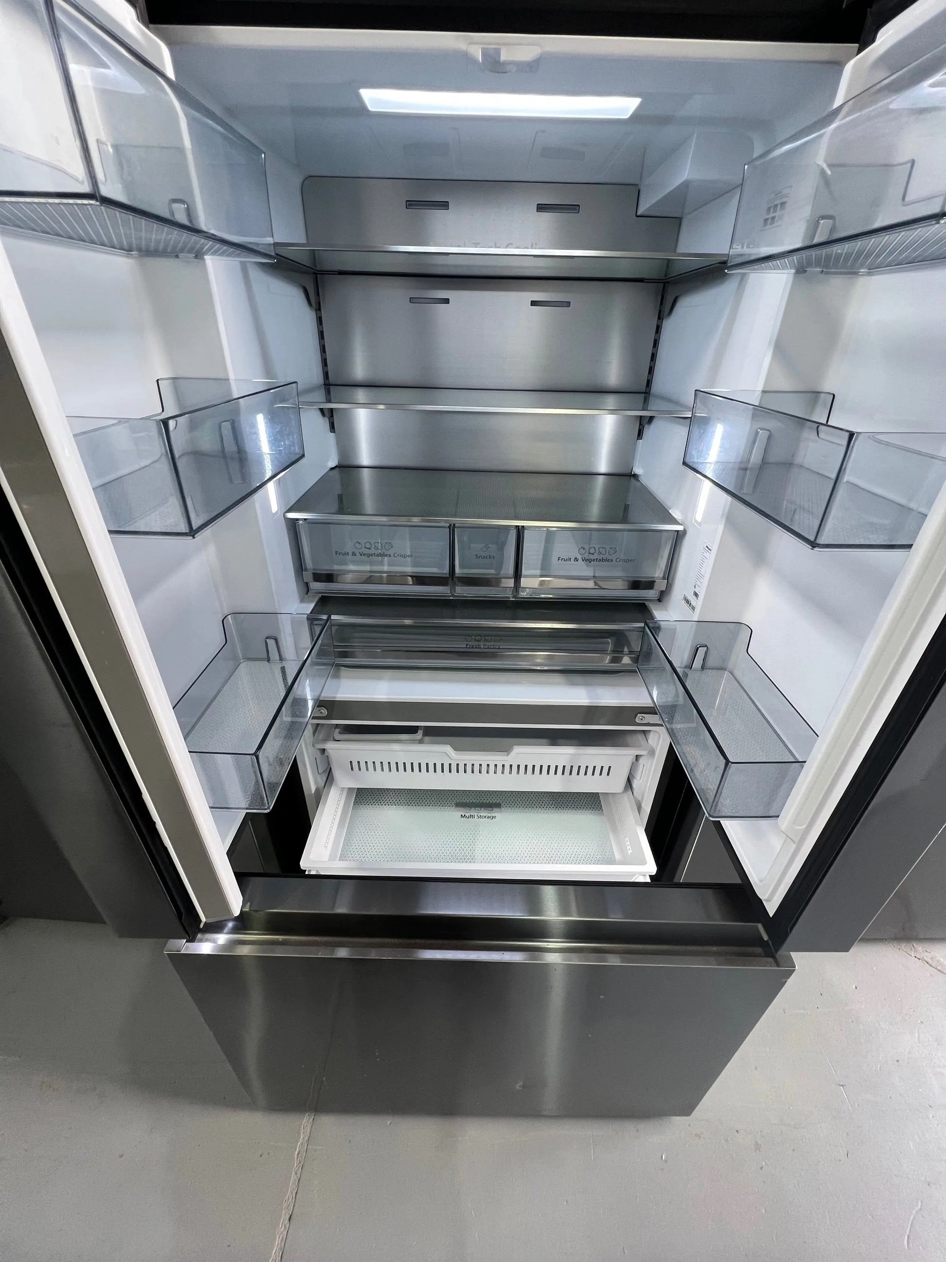 Refurbished Hisense 634 Litres Fridge Freezer | ADELAIDE