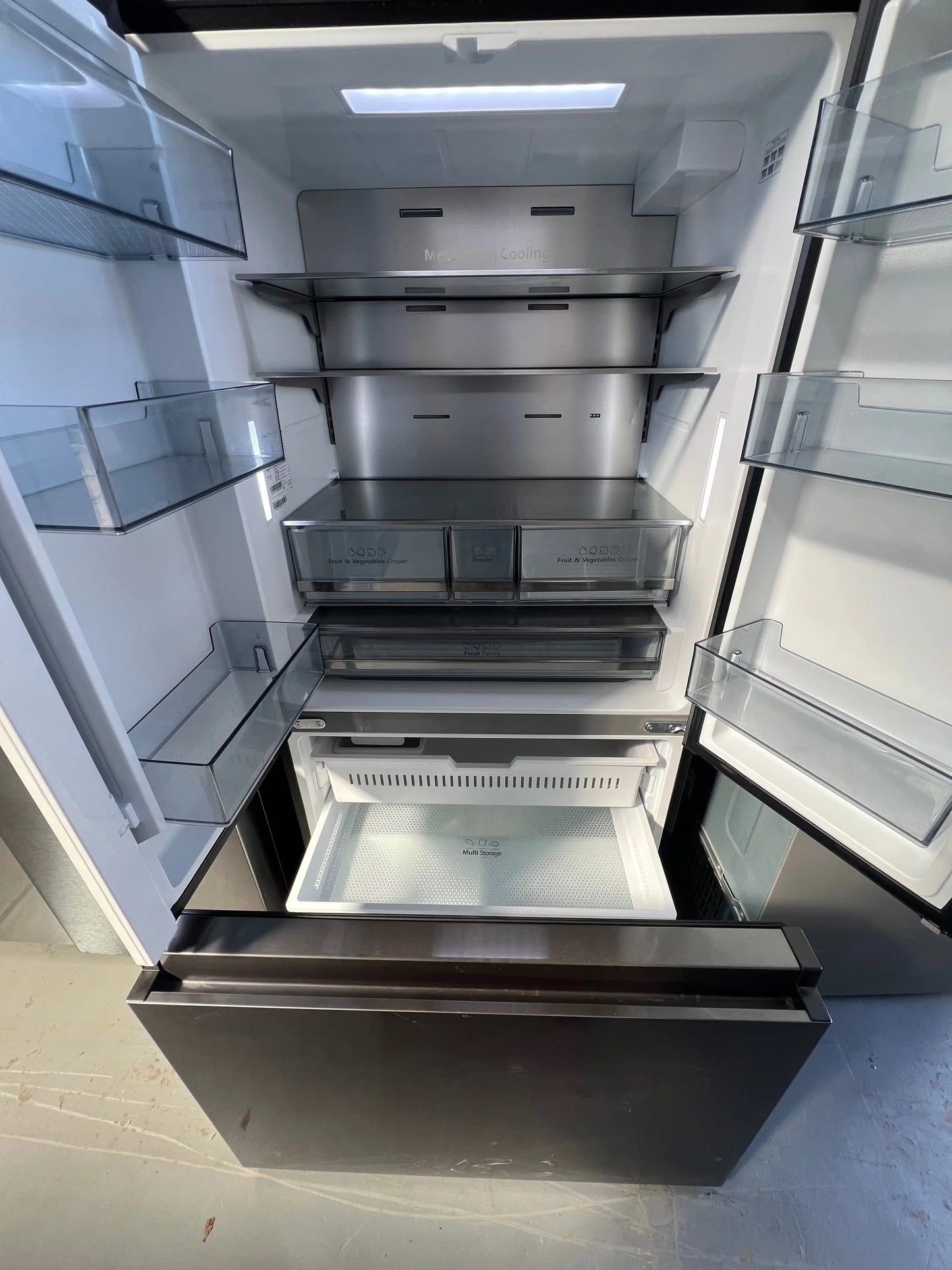 Refurbished Hisense 634 Litres Fridge Freezer | ADELAIDE