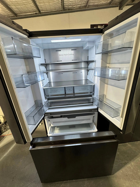Refurbished Hisense 634 litres fridge freezer | PERTH