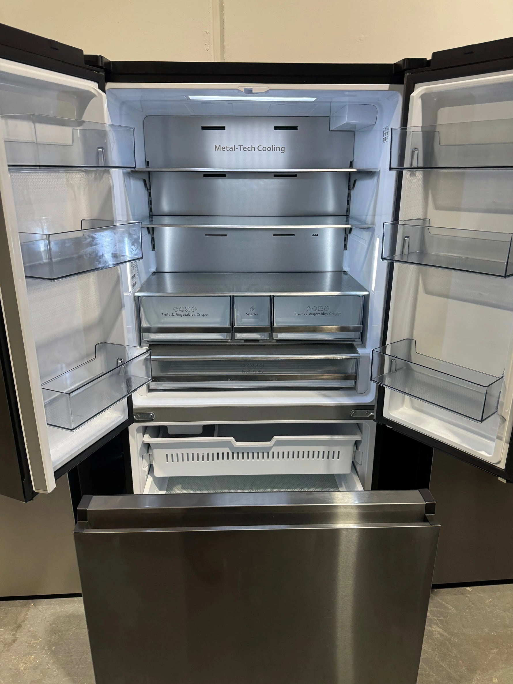 Refurbished Hisense 634 litres fridge freezer | PERTH