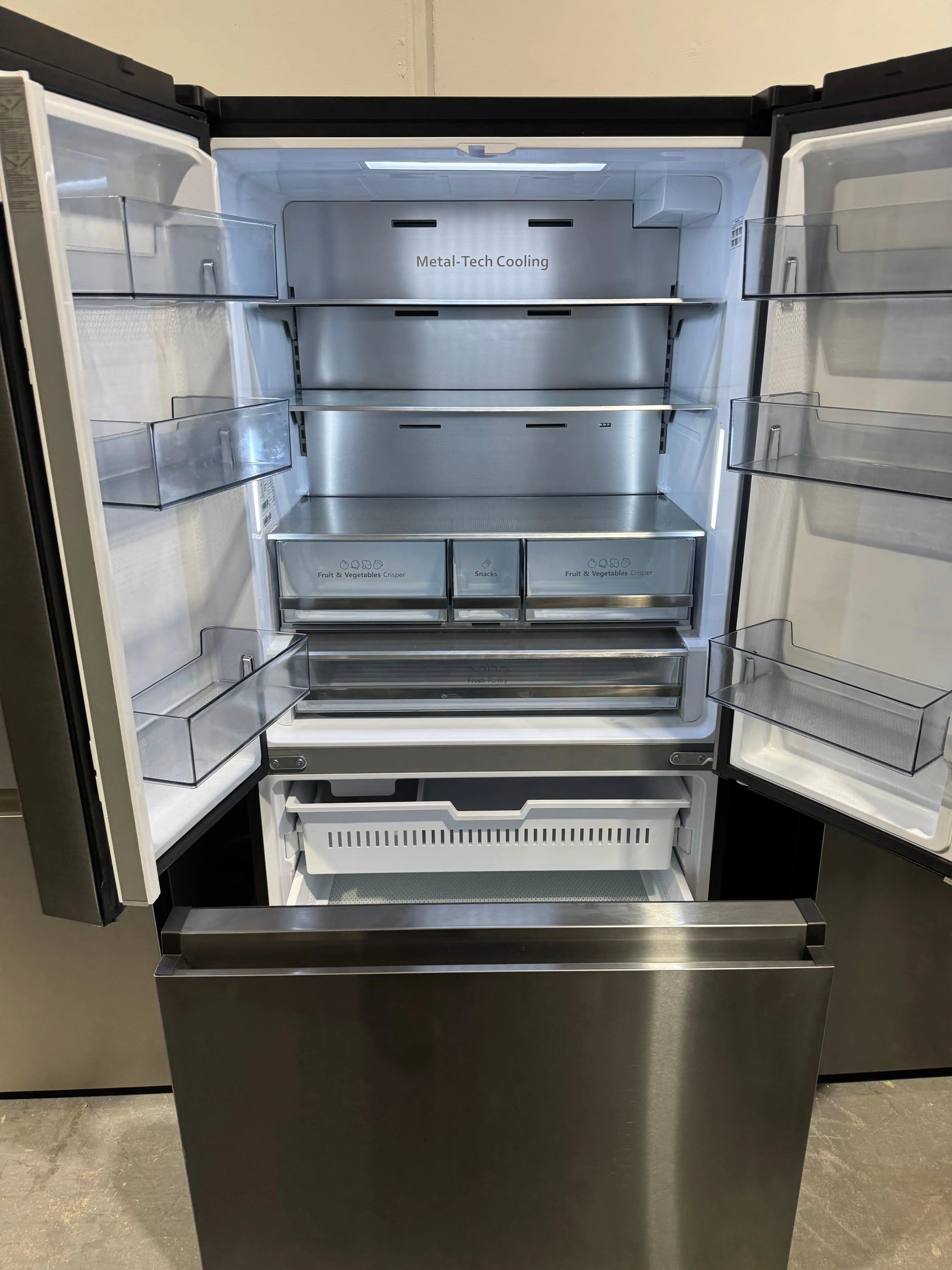 Refurbished Hisense 634 litres fridge freezer | PERTH