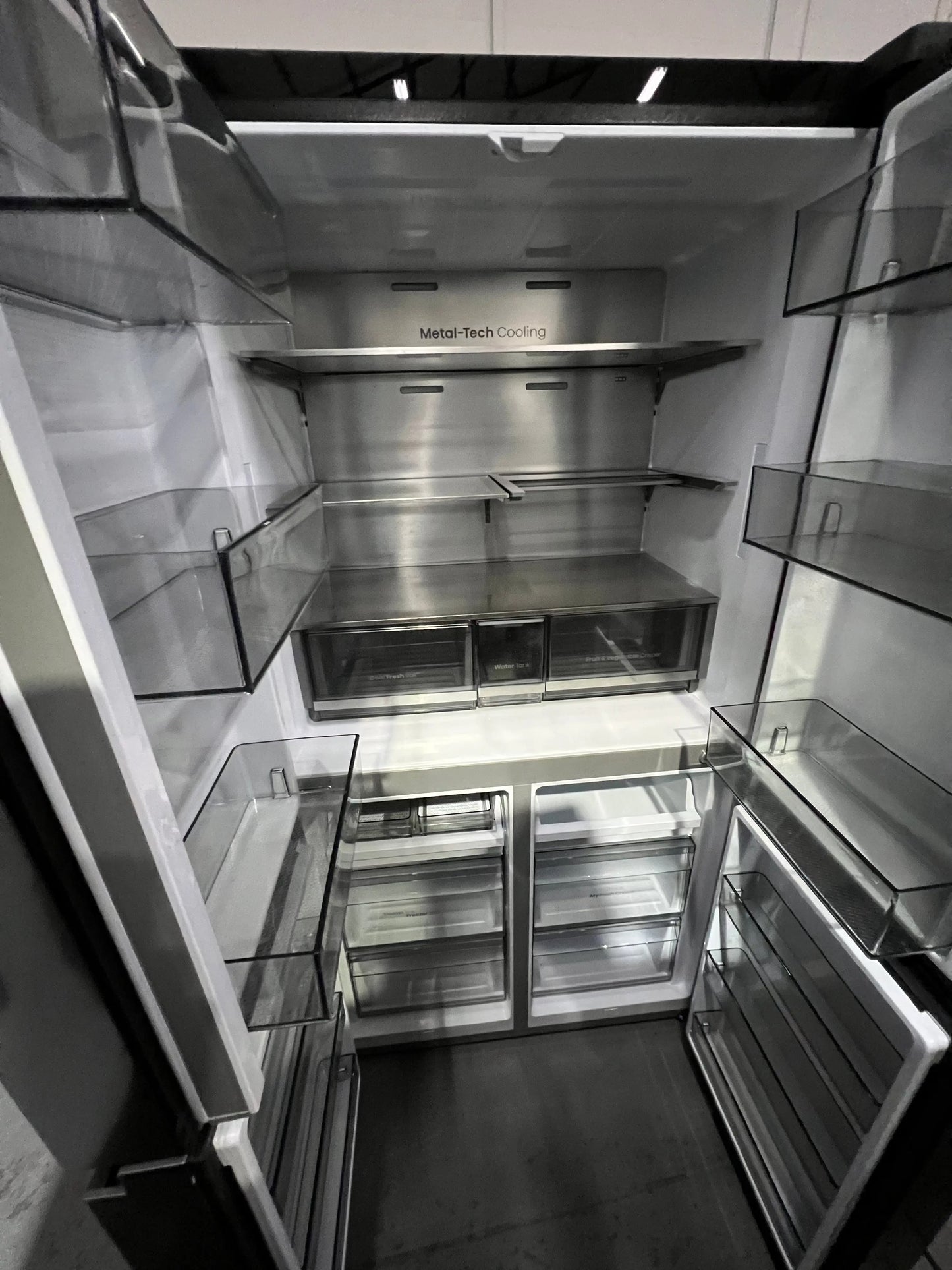 Refurbished Hisense 640 Litres Fridge Freezer | ADELAIDE