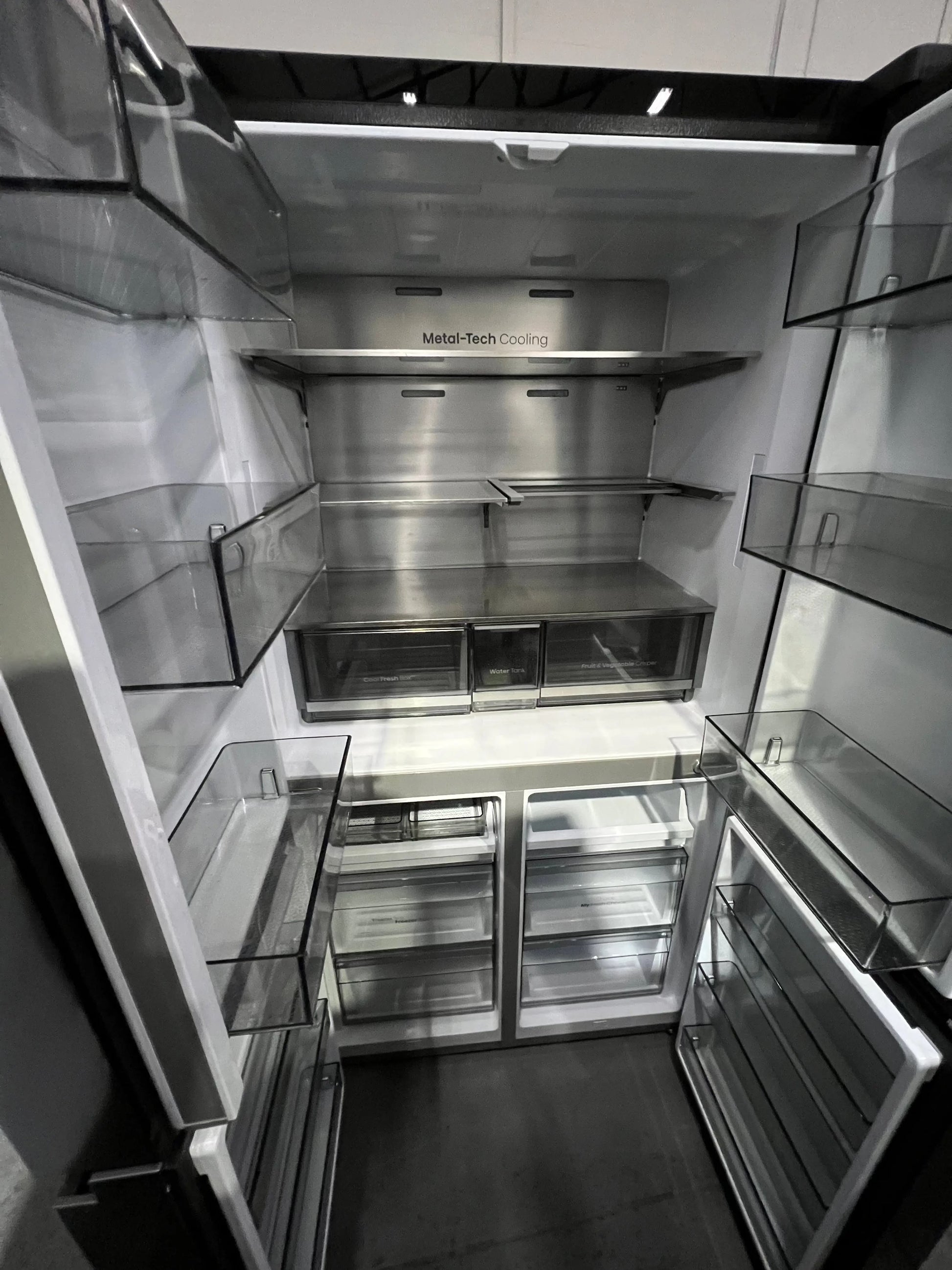 Refurbished Hisense 640 Litres Fridge Freezer | ADELAIDE
