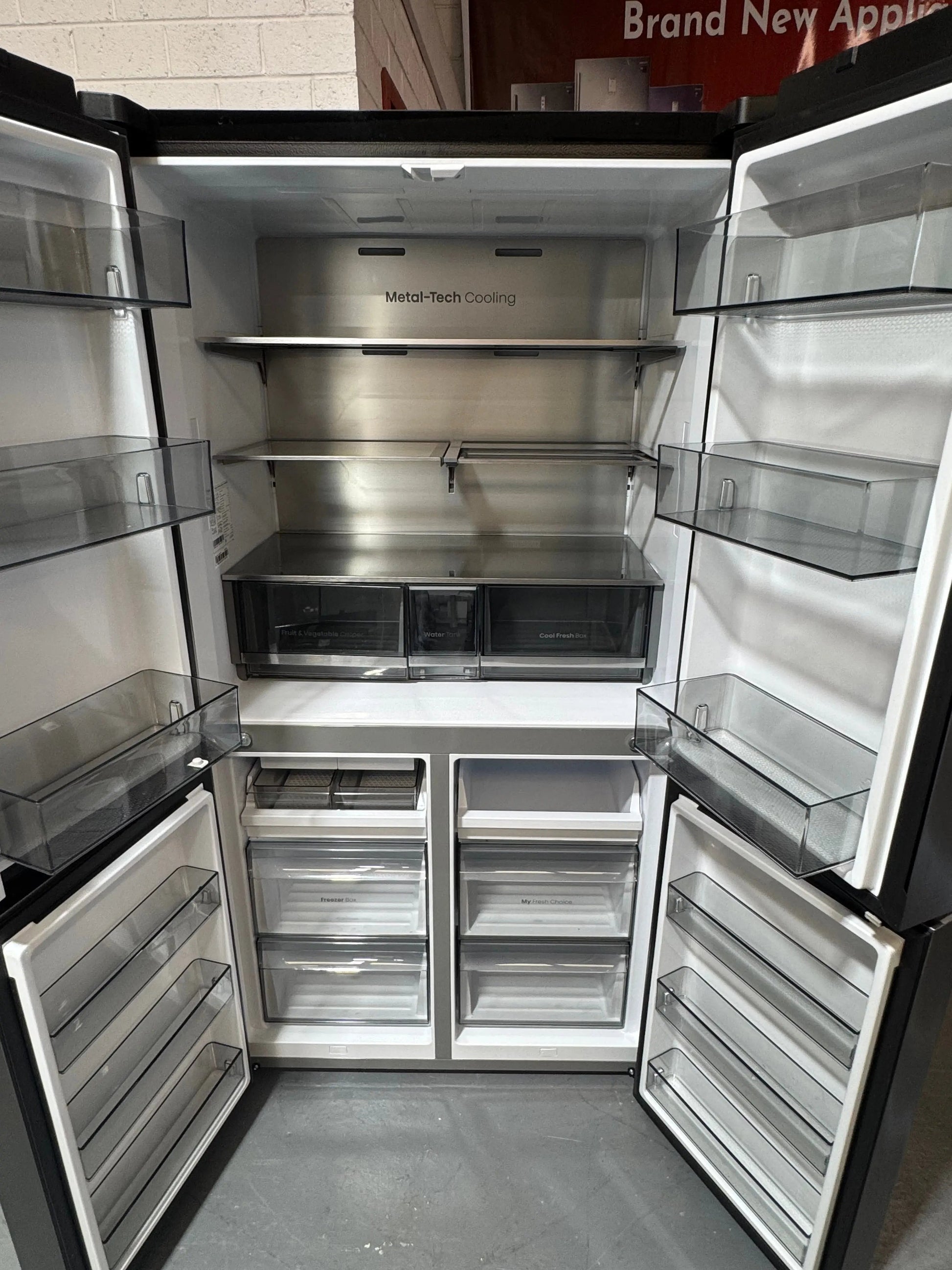 Refurbished Hisense 640 litres fridge freezer | SYDNEY