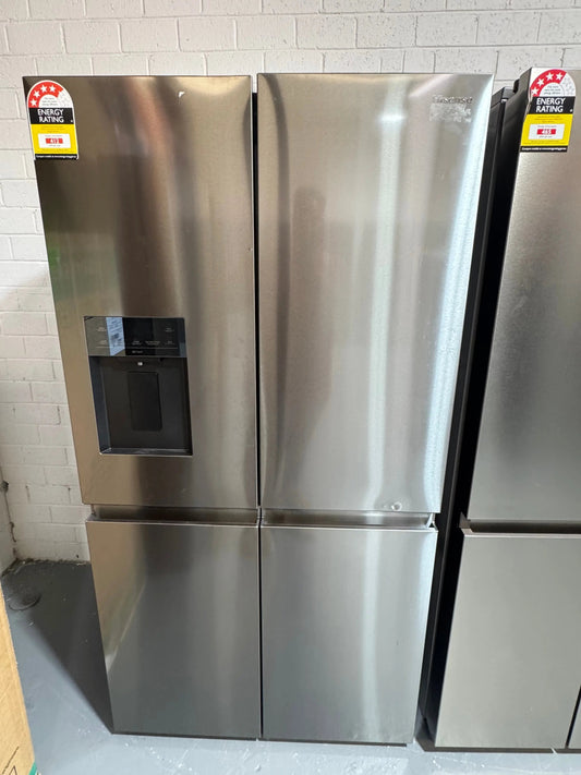 Refurbished Hisense 640 litres fridge freezer | SYDNEY