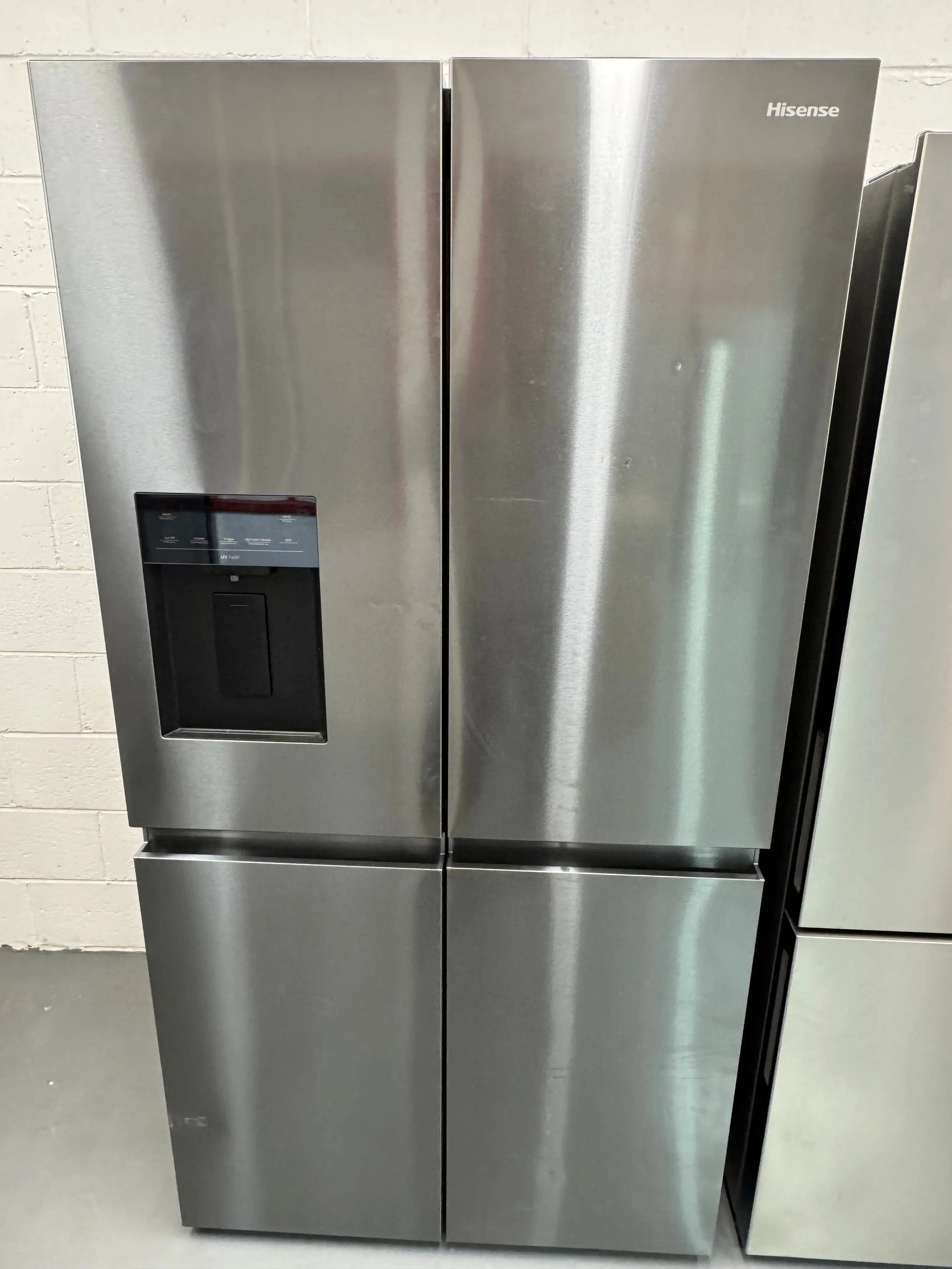 Refurbished Hisense 640 litres fridge freezer | SYDNEY