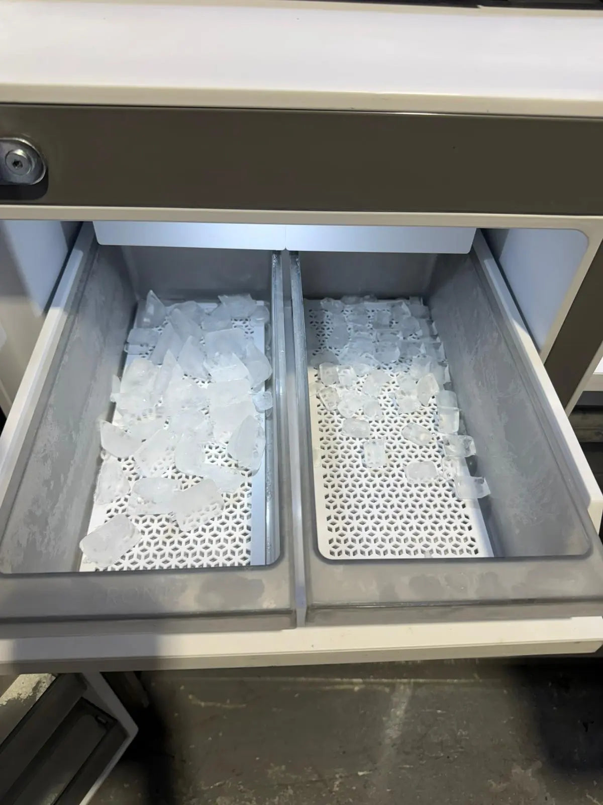 Refurbished Hisense 640L French Door Fridge Freezer – HRCD640TBW | BRISBANE