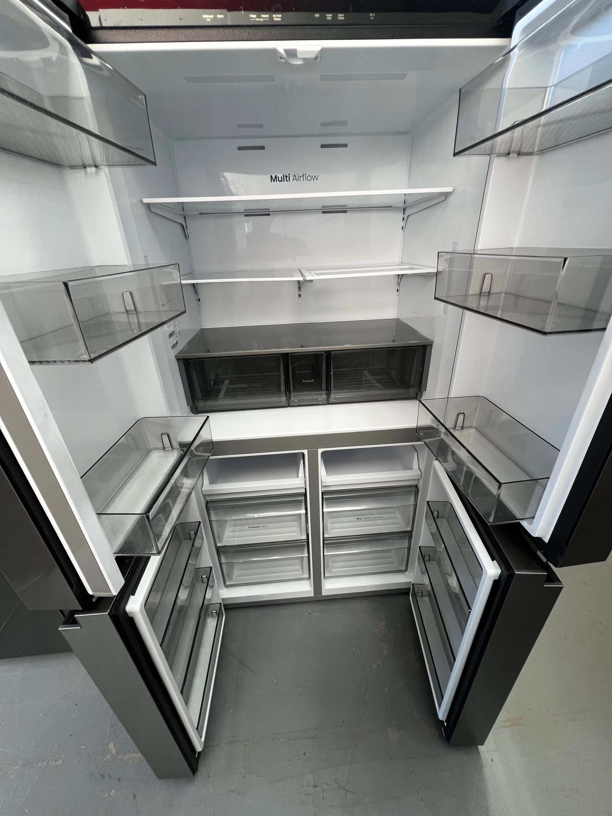 Refurbished Hisense 647 Litres Fridge Freezer HRCD640TB | ADELAIDE