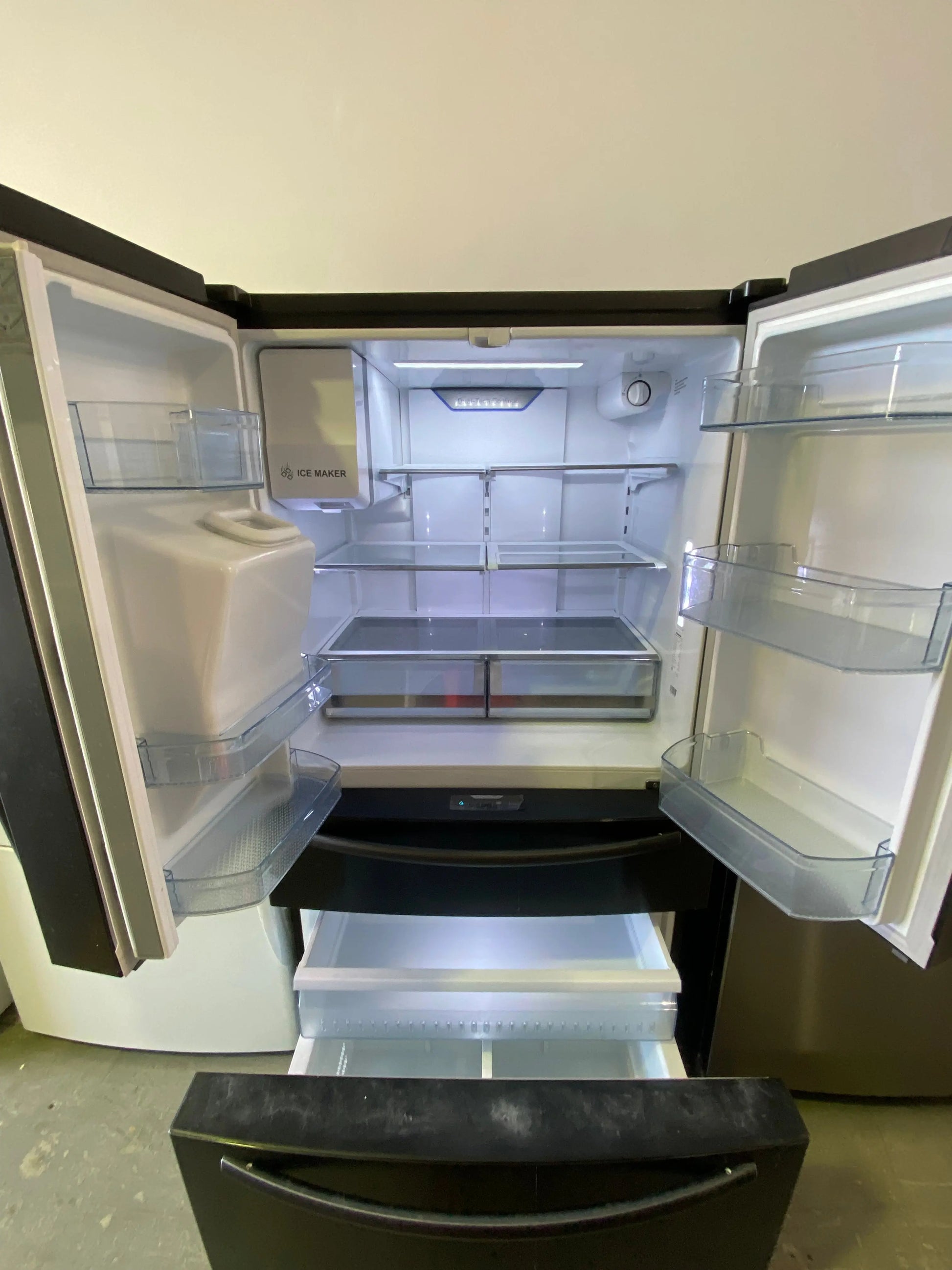 Refurbished Hisense 701 Litres Fridge Freezer | PERTH