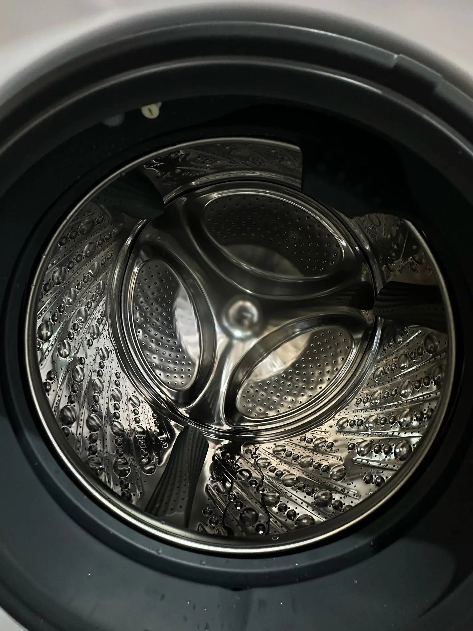 Refurbished Hisense Series 5i 10kg Front Load Washing Machine | ADELAIDE
