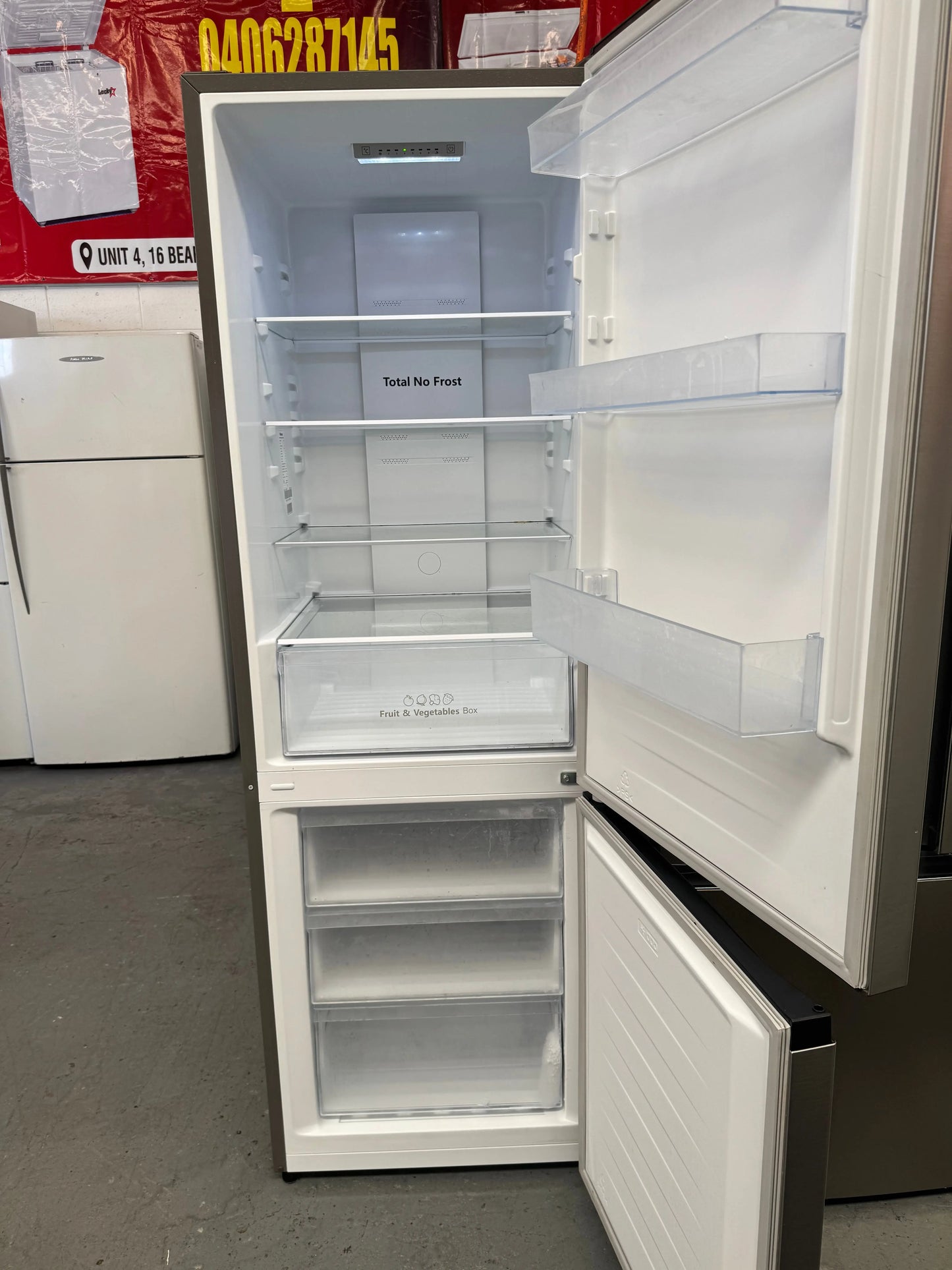 Refurbished Hisense fridge freezer 292 L | Lucky white goods