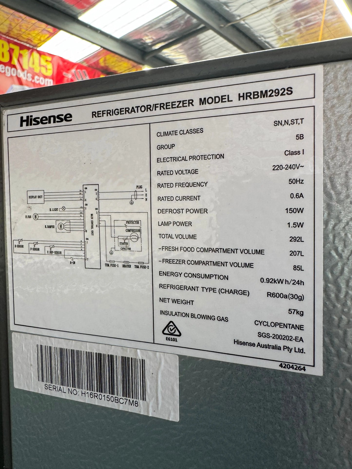 Refurbished Hisense fridge freezer 292 L | Lucky white goods