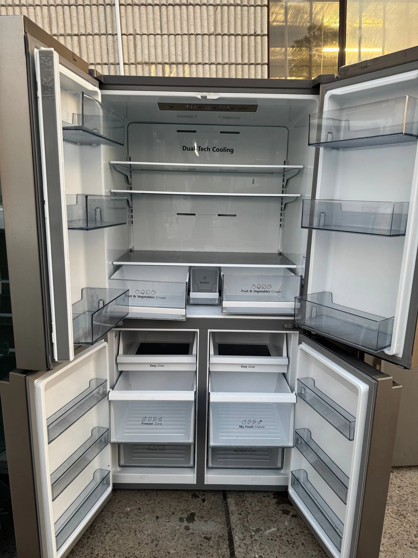 Refurbished Hisense fridge freezer 609 L | SYDNEY