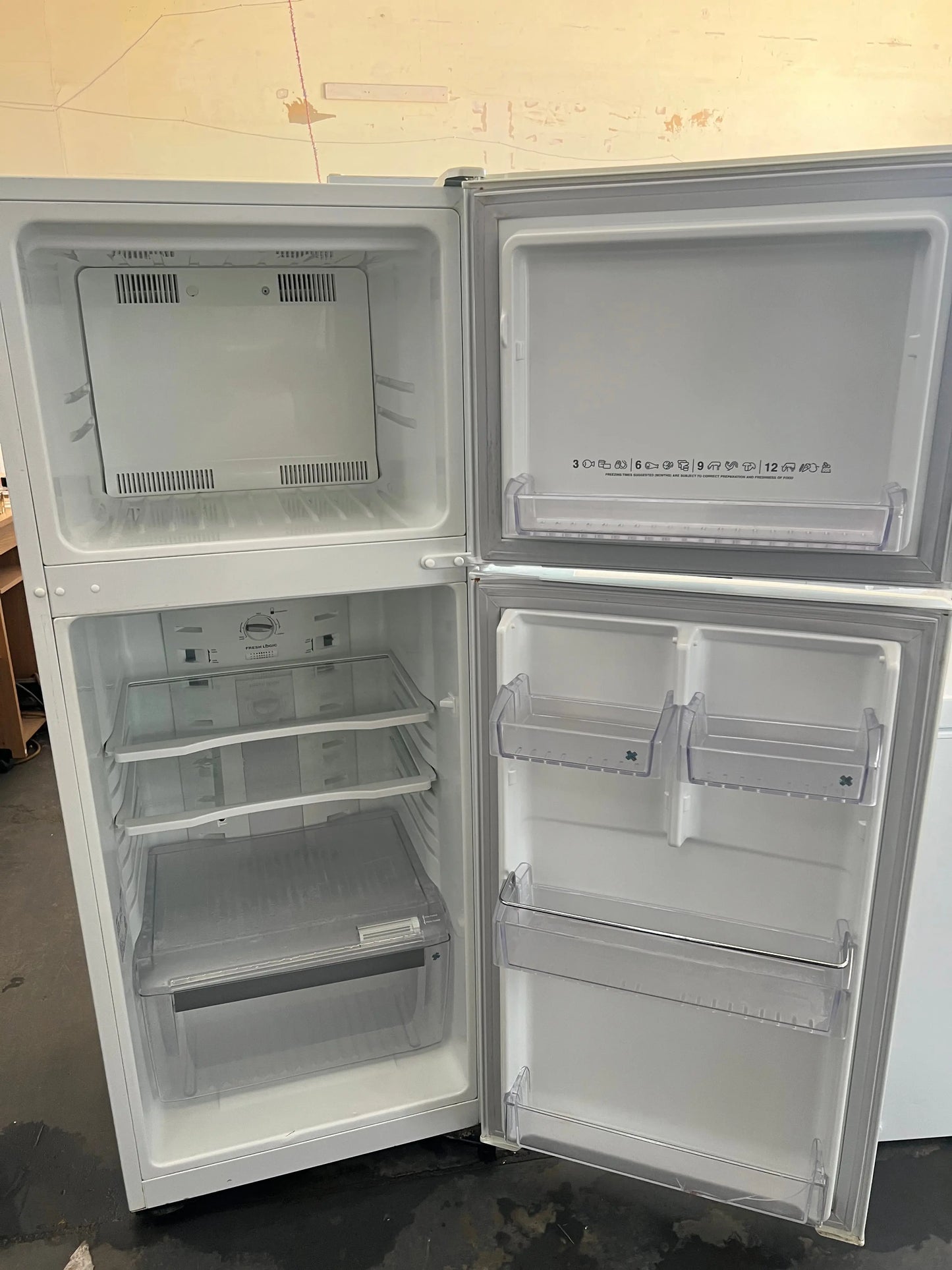 Refurbished Kelvinator 282 litres fridge freezer | ADELAIDE