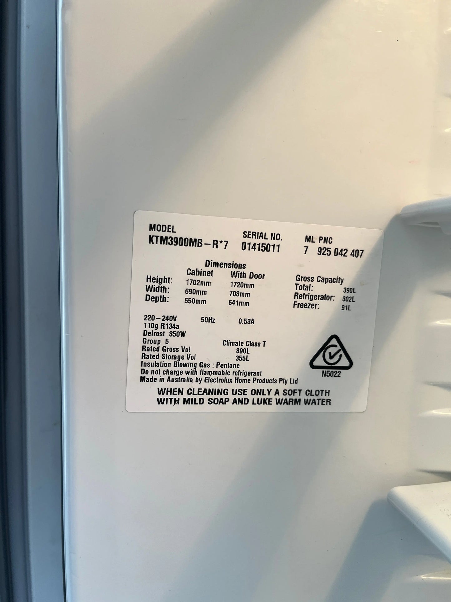 Refurbished Kelvinator 390L Fridge freezer KTM3900MB -R*7 | ADELAIDE