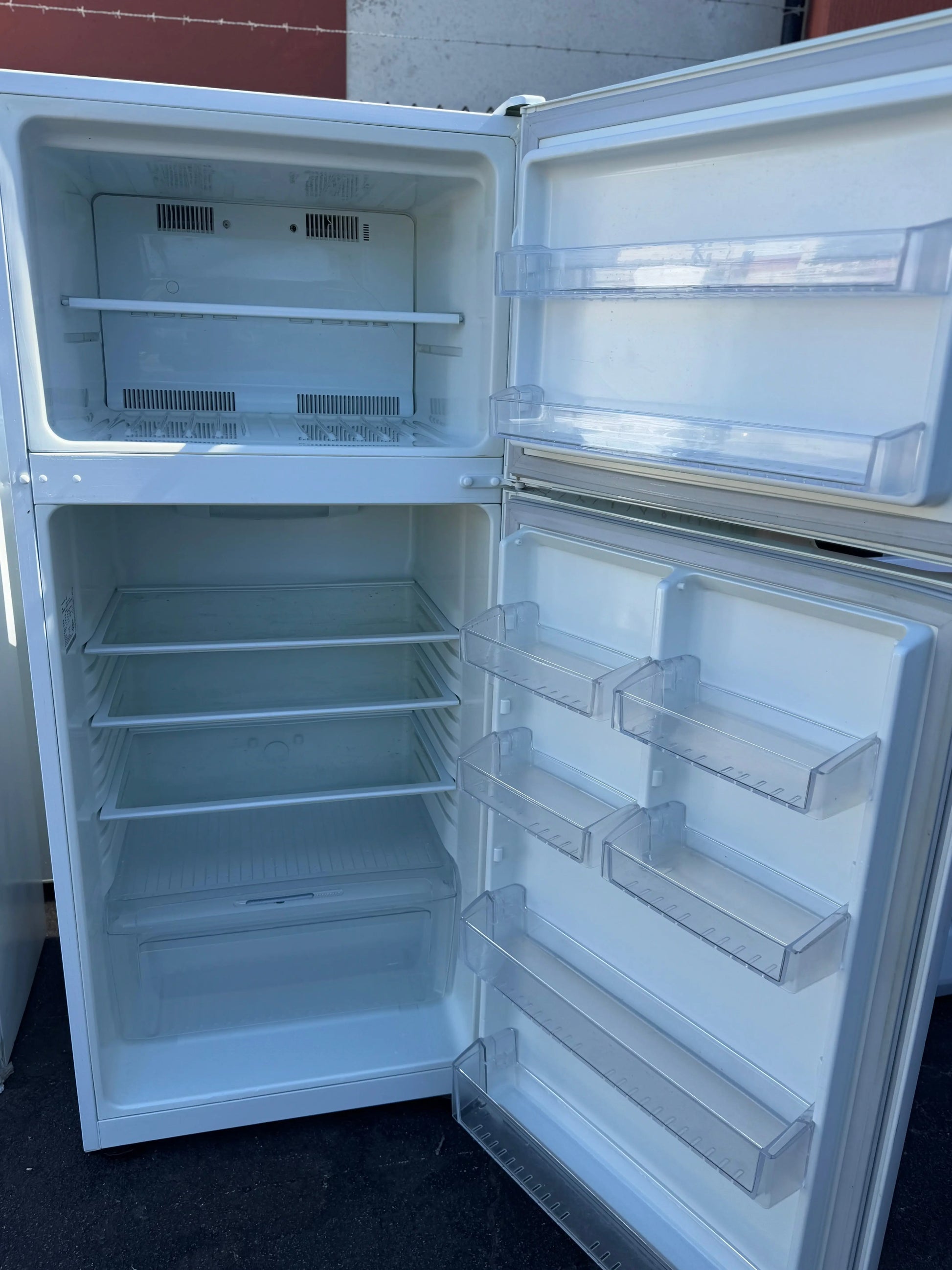 Refurbished Kelvinator 420 litres fridge freezer | PERTH