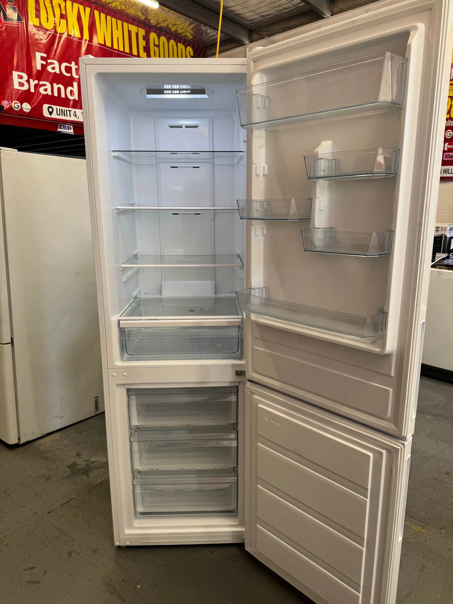 Refurbished Kogan fridge freezer 323 litres | SYDNEY