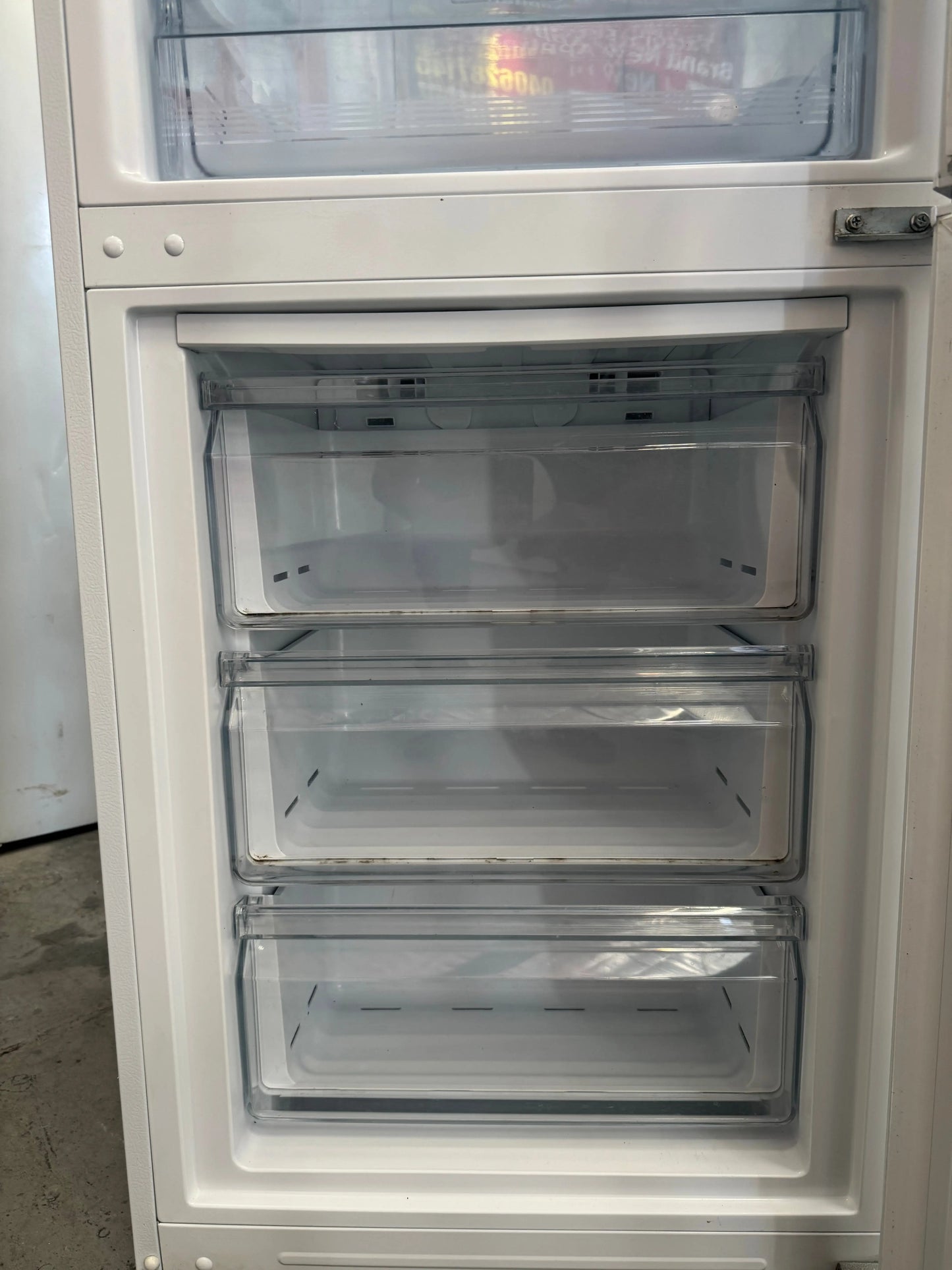 Refurbished Kogan fridge freezer 323 litres | SYDNEY