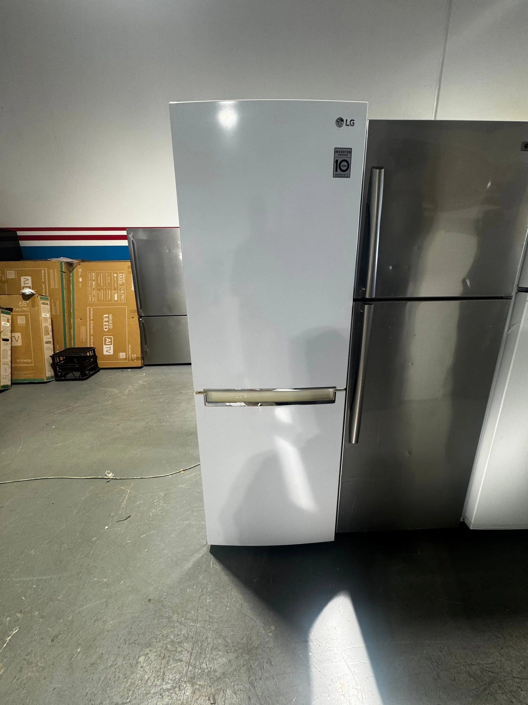 Refurbished LG 306L Bottom Mount Fridge – White Finish – Model GB-335WL | PERTH