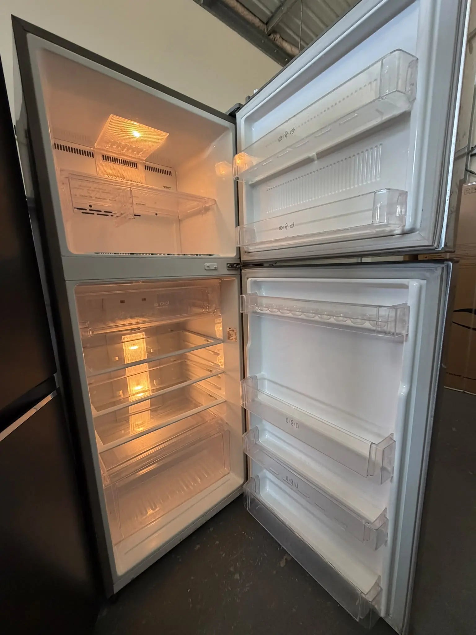 Refurbished LG 422L Fridge Freezer | BRISBANE