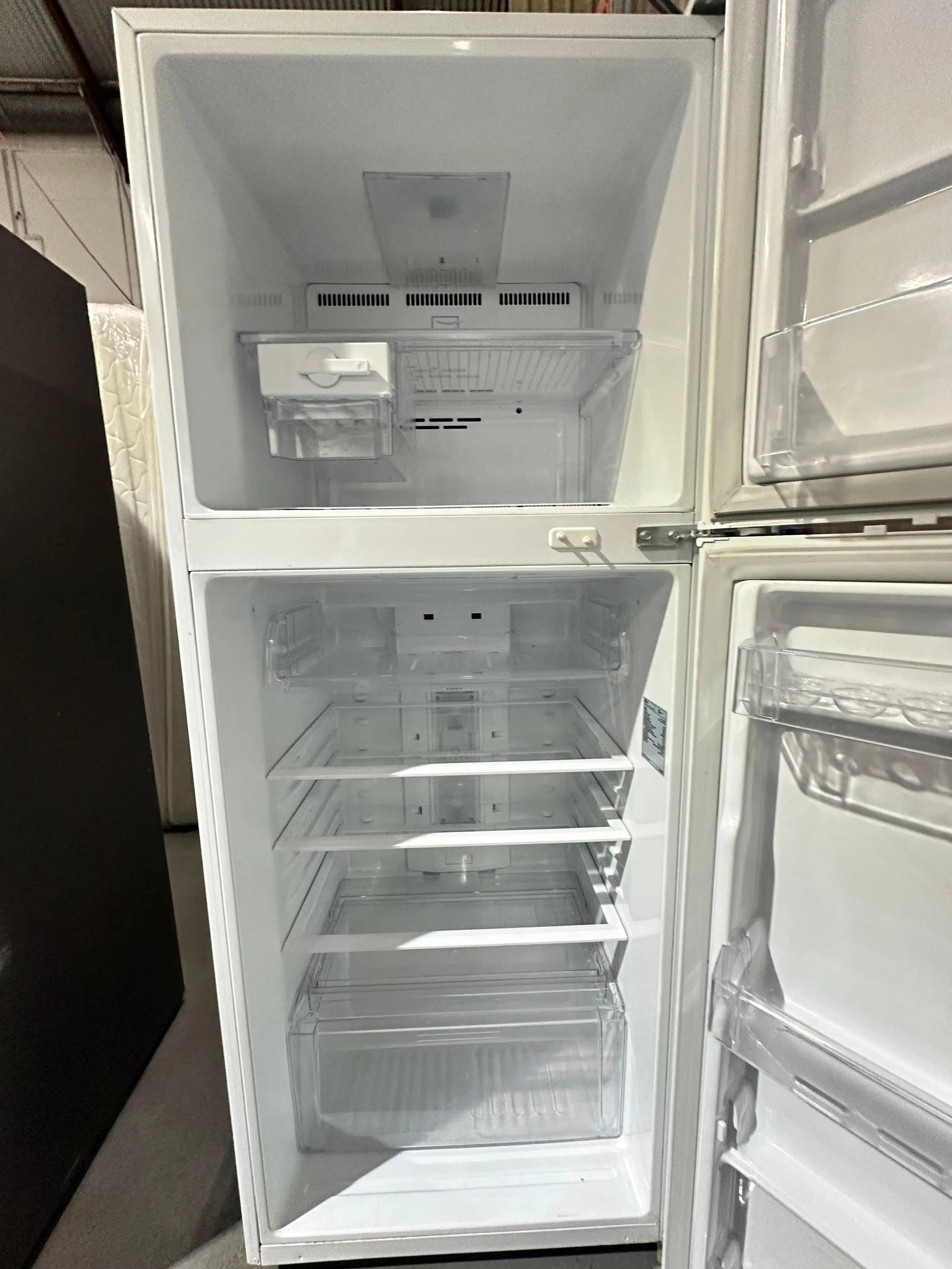 Refurbished LG 422L Top Mount Fridge Freezer | ADELAIDE