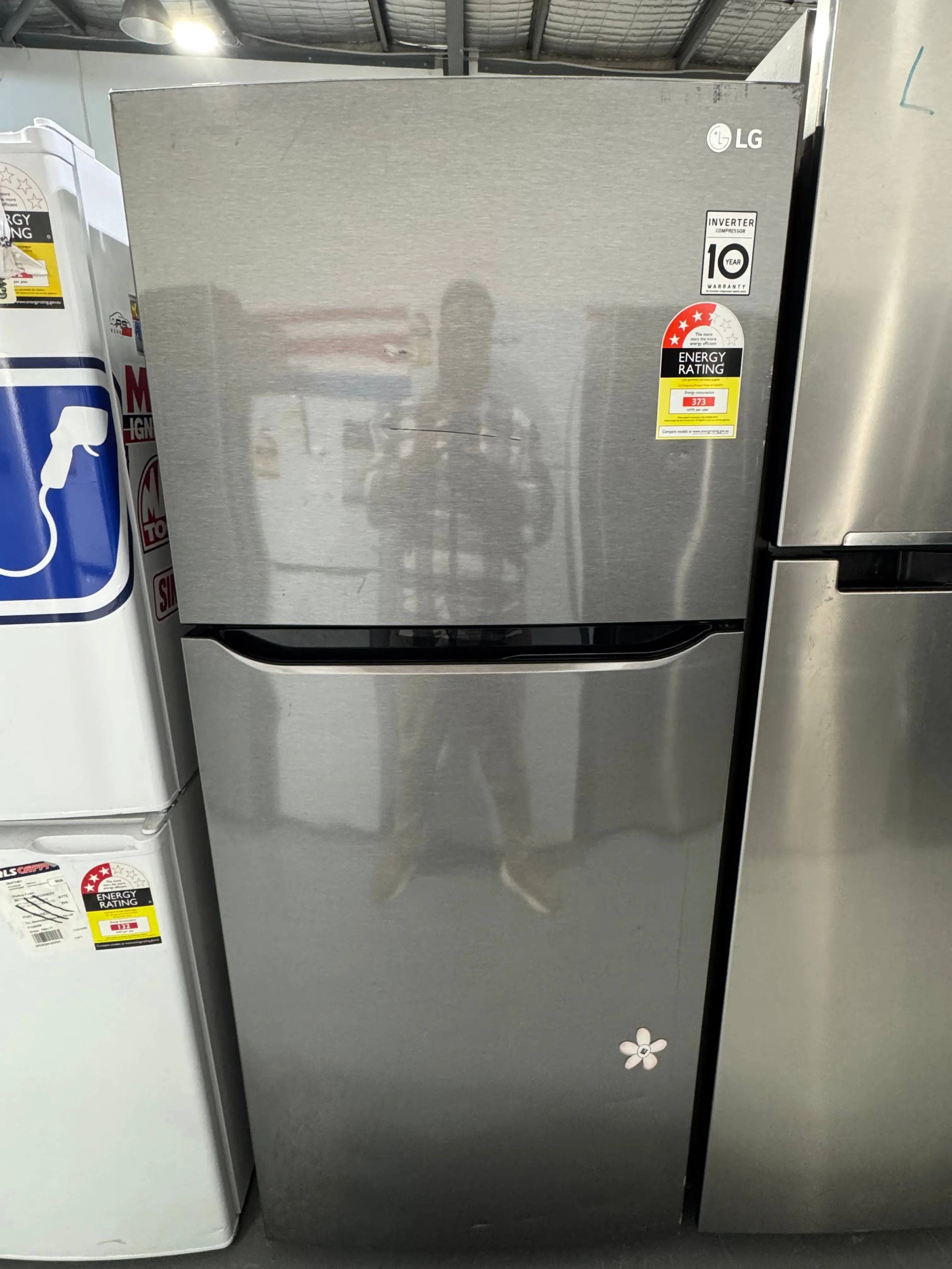 Refurbished LG 427 litres fridge freezer | PERTH