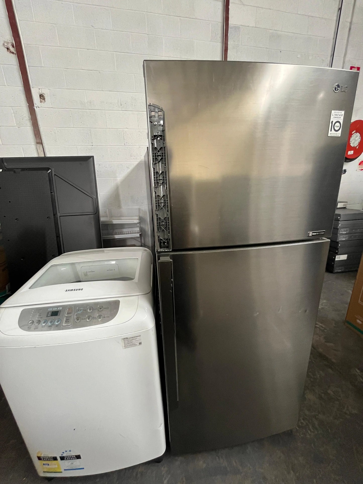 Refurbished LG 442L Refrigerator-Freezer + Samsung 6.5kg Top Load Washer Combo | ADELAIDE