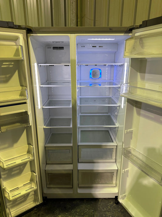 Refurbished LG 679L fridge freezer | BRISBANE