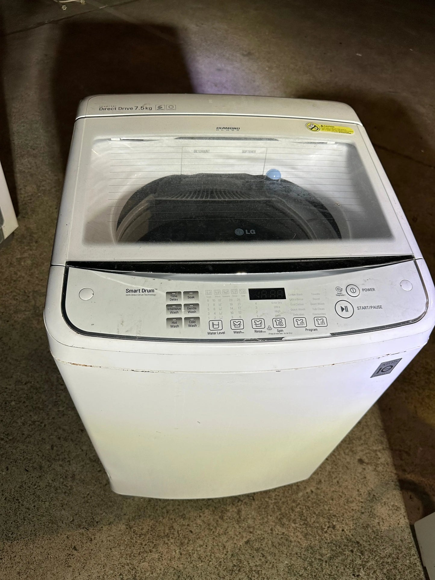 Refurbished LG 7.5 kgs top loader washing machine | BRISBANE