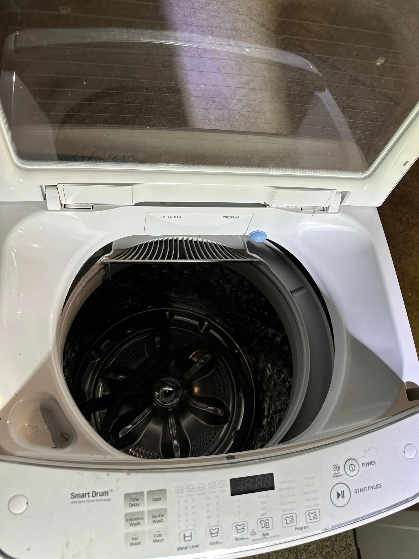 Refurbished LG 7.5 kgs top loader washing machine | BRISBANE