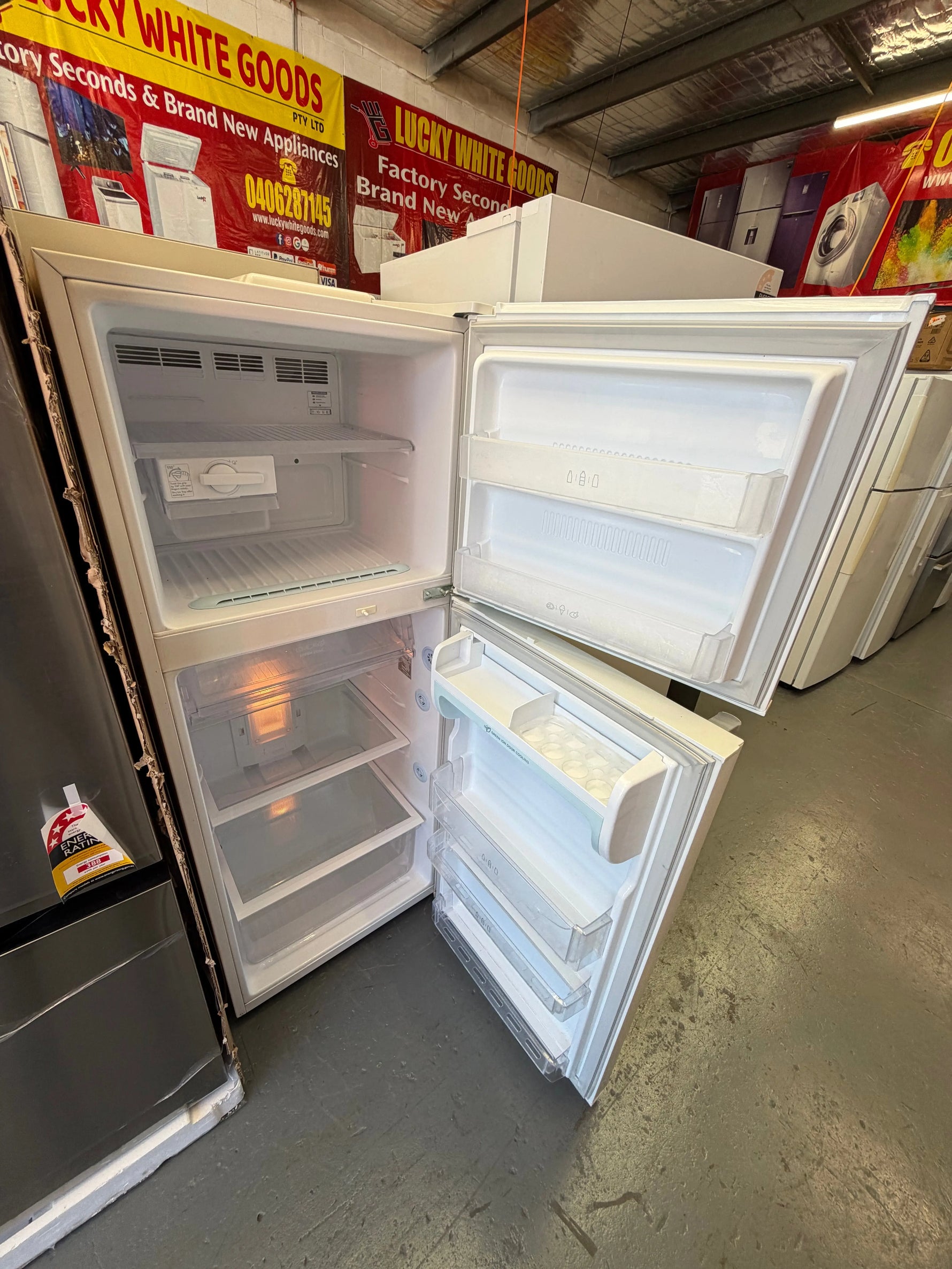 Refurbished Lg 222 ltr top mount fridge freezer | SYDNEY