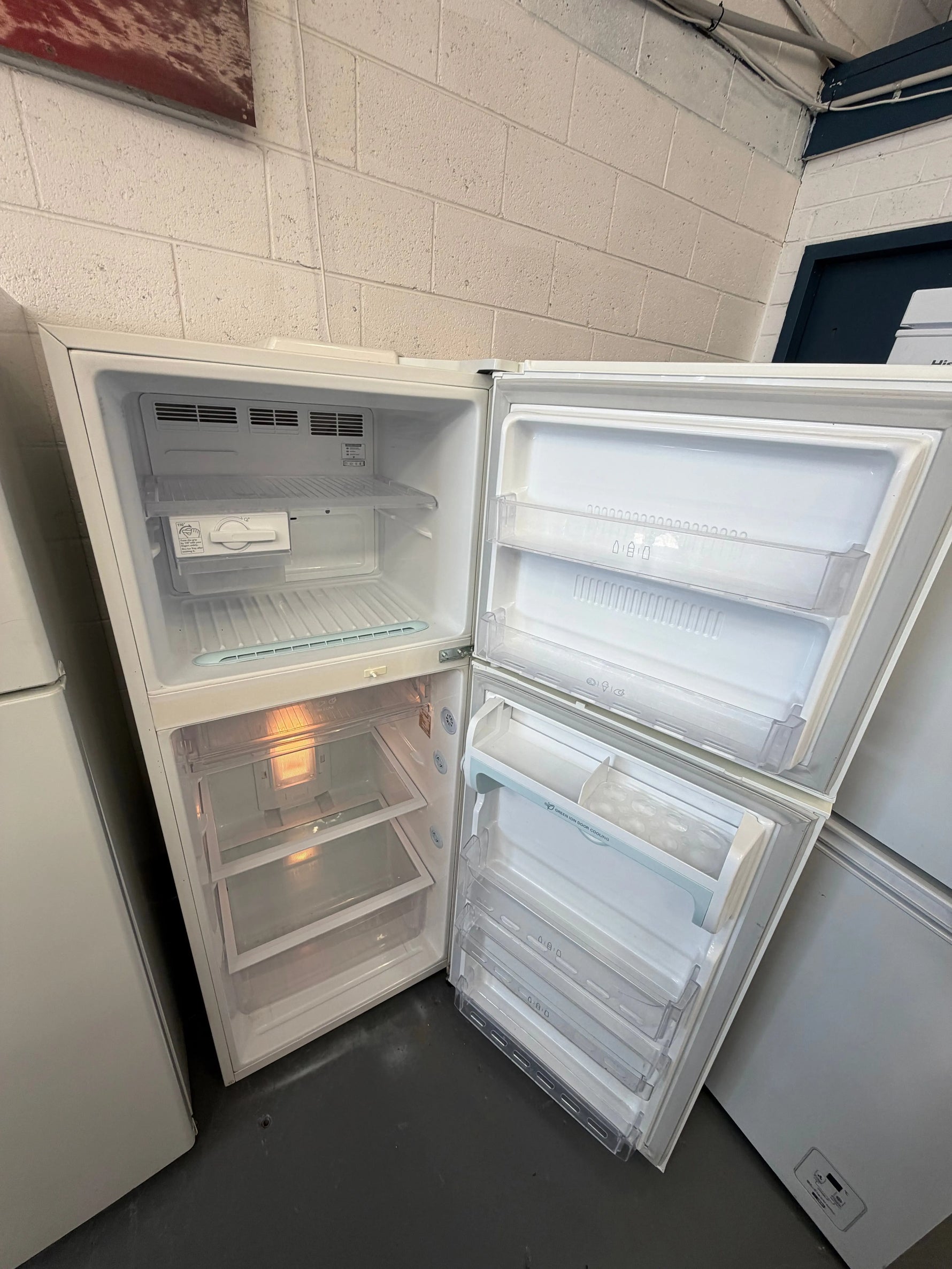 Refurbished Lg 315 ltr top mount fridge freezer | ALEXANDRIA