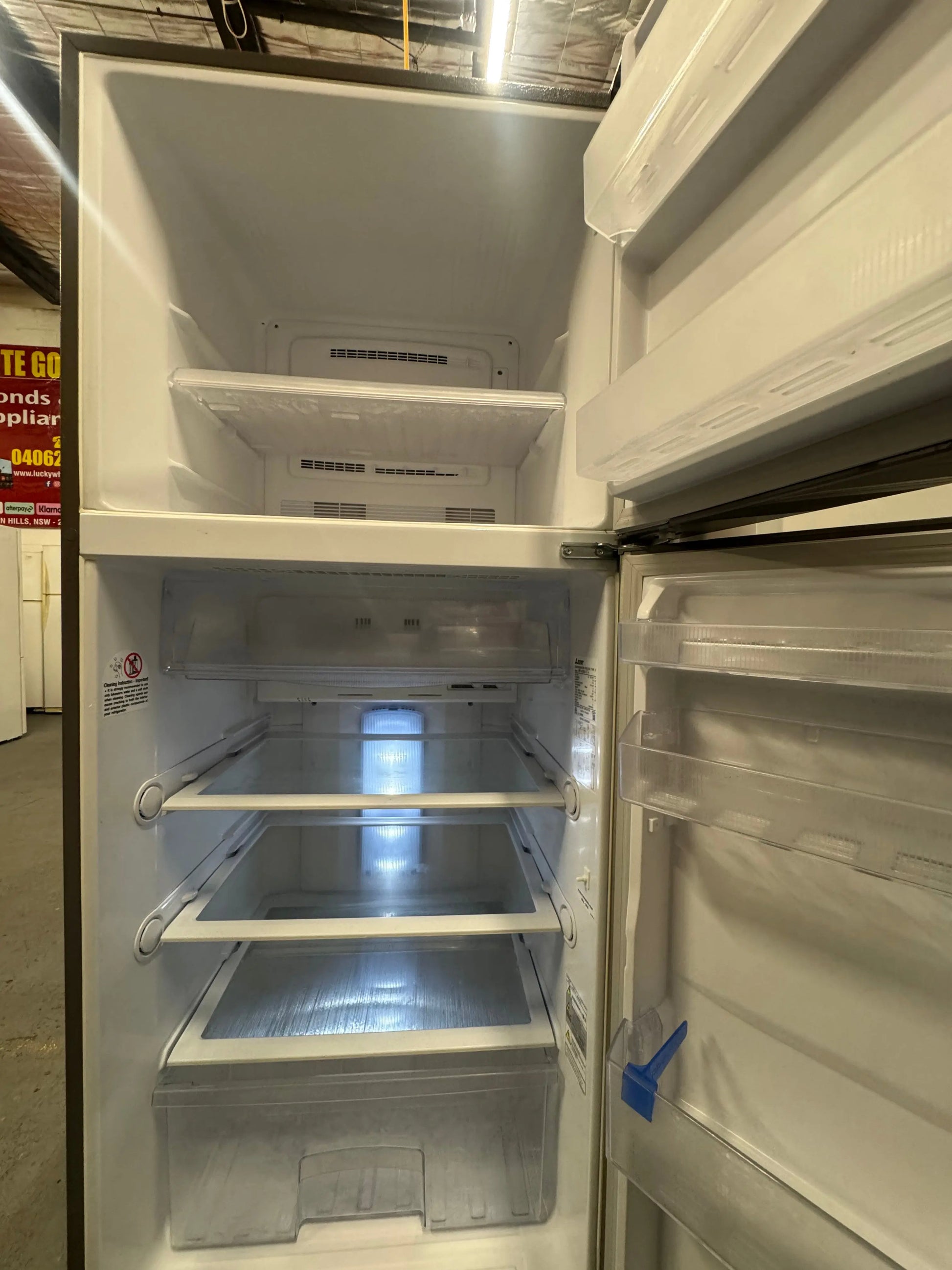 Refurbished Mitsubishi fridge freezer 420 L | SYDNEY