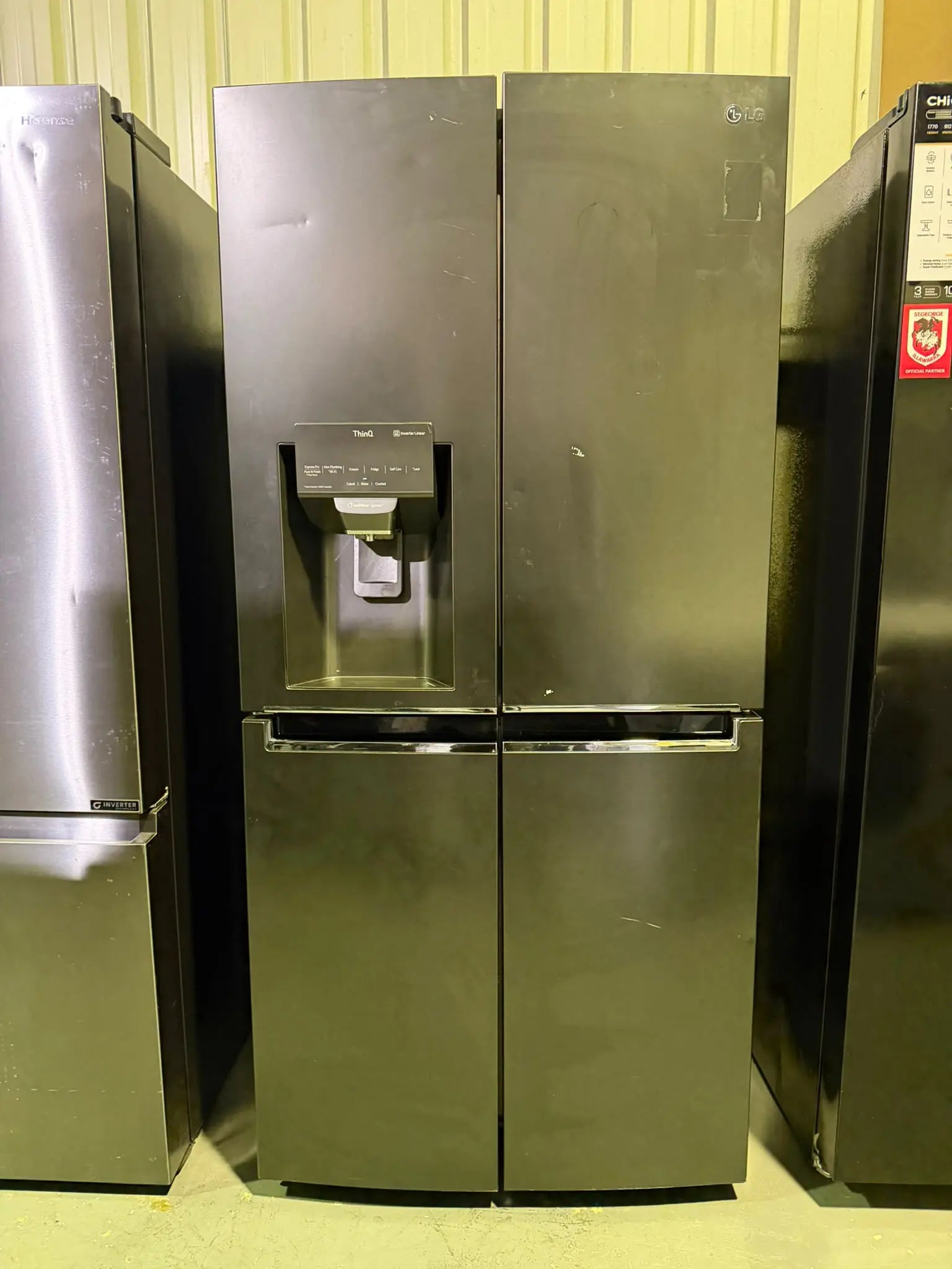 Refurbished Premium LG 570L Quad Door Fridge Freezer | BRISBANE