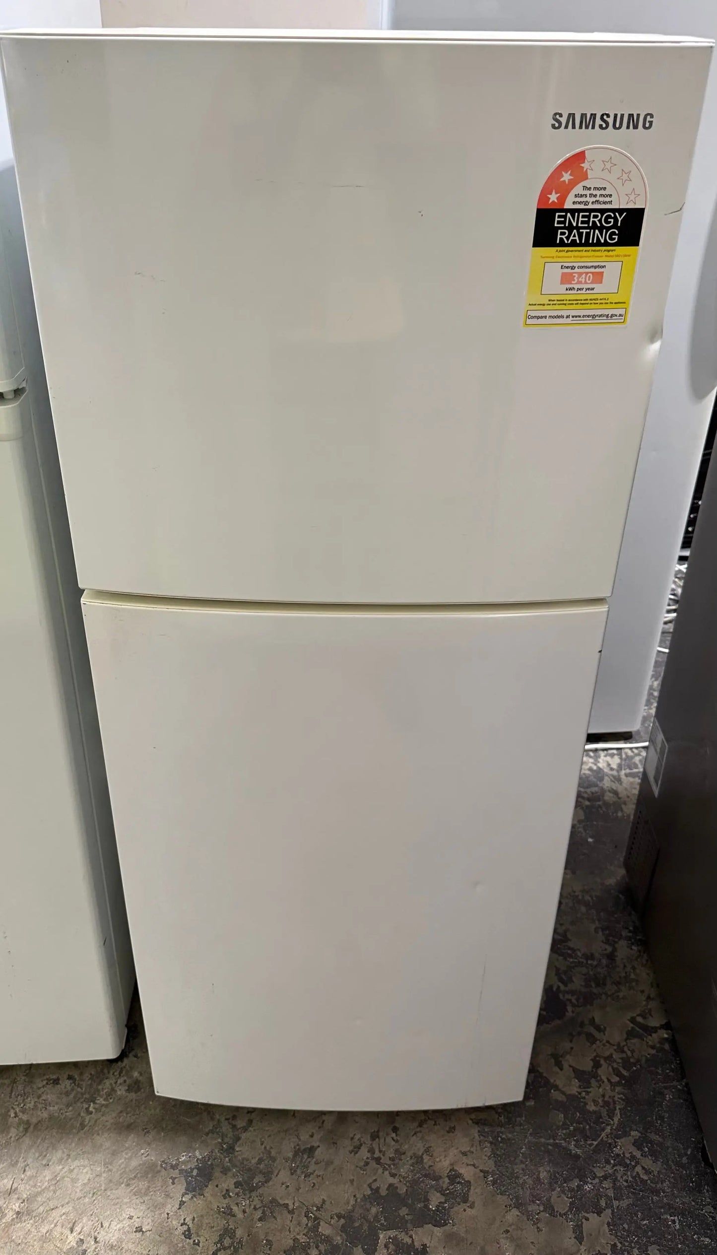 Refurbished Samsung 215 L fridge freezer | BRISBANE