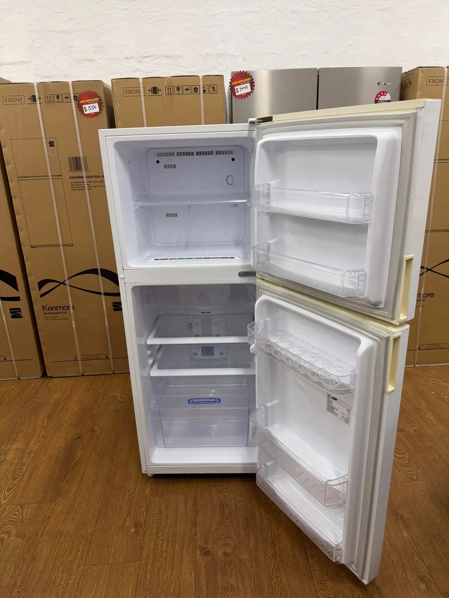 Refurbished Samsung 216L Top Mount Fridge Freezer | RESERVOIR