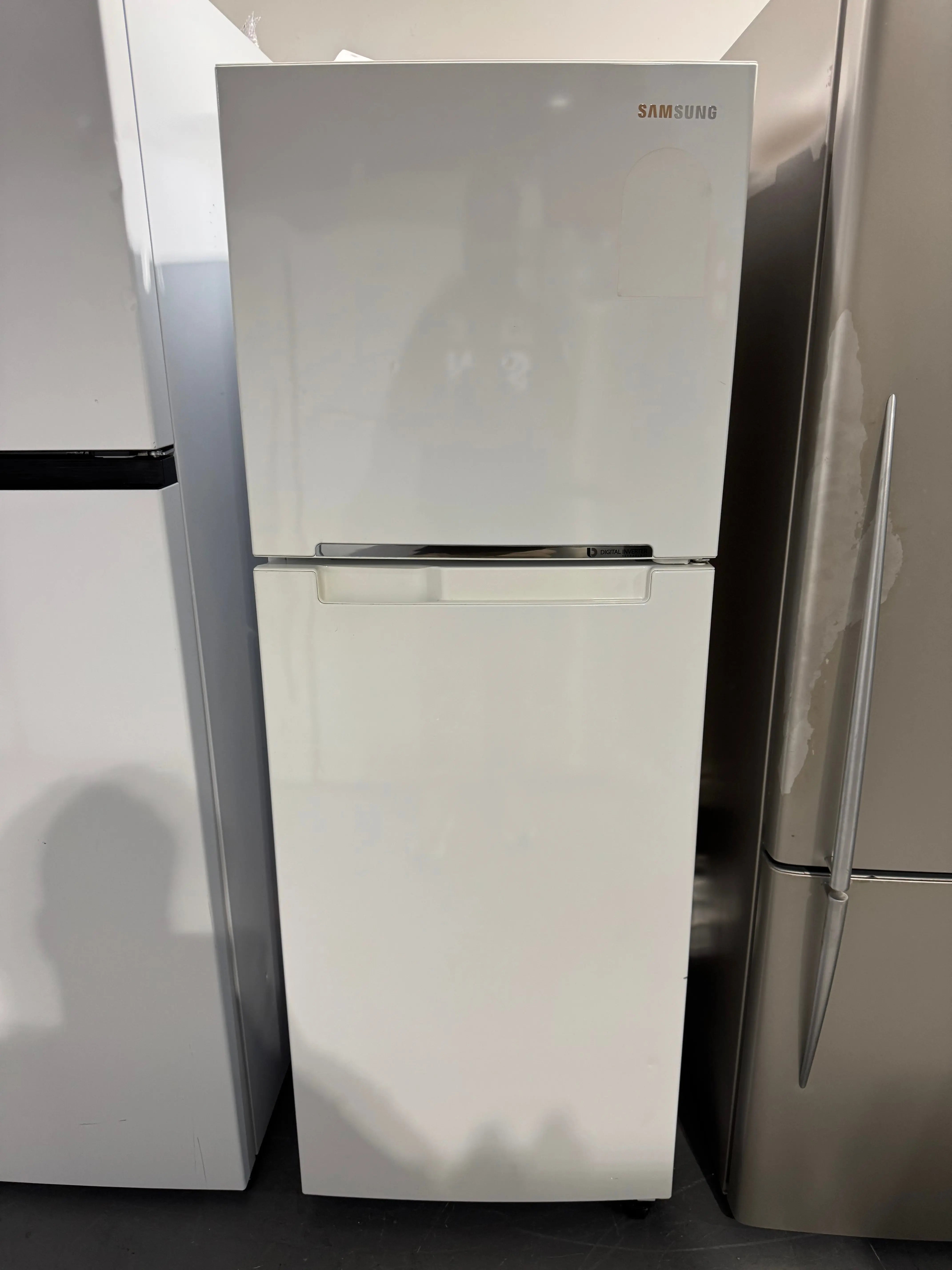 Refurbished Samsung 255 litres fridge freezer | PERTH