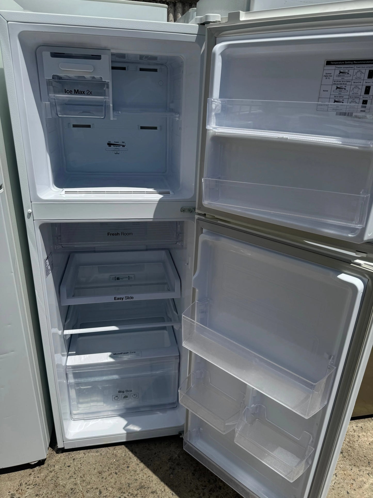 Refurbished Samsung 255Litres fridge freezer | SYDNEY