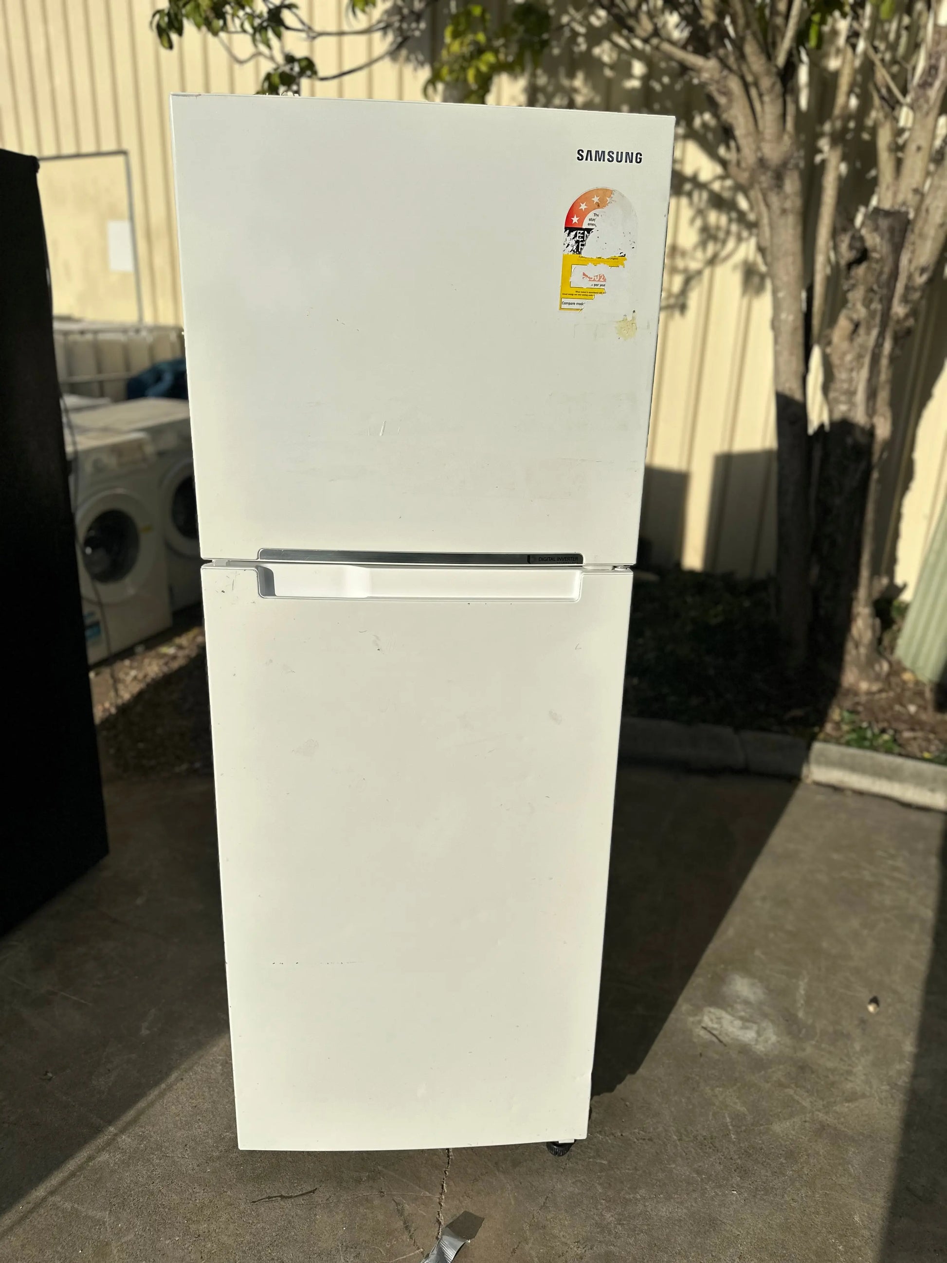 Refurbished Samsung 318 litres fridge freezer | BRISBANE